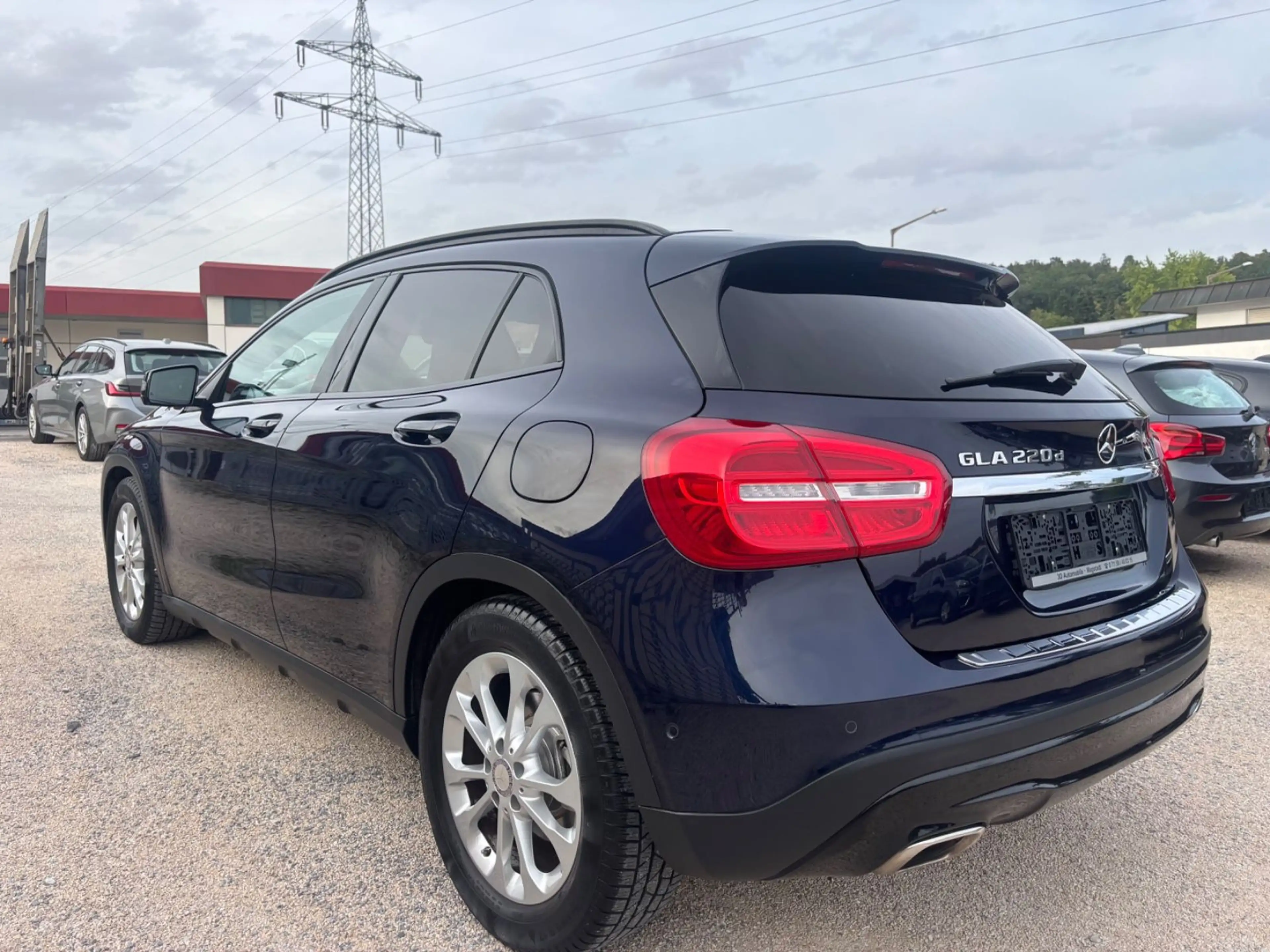 Mercedes-Benz GLA 220 d,Memory,Kamera,Night-Paket,Navi,I-HAND — photo 14