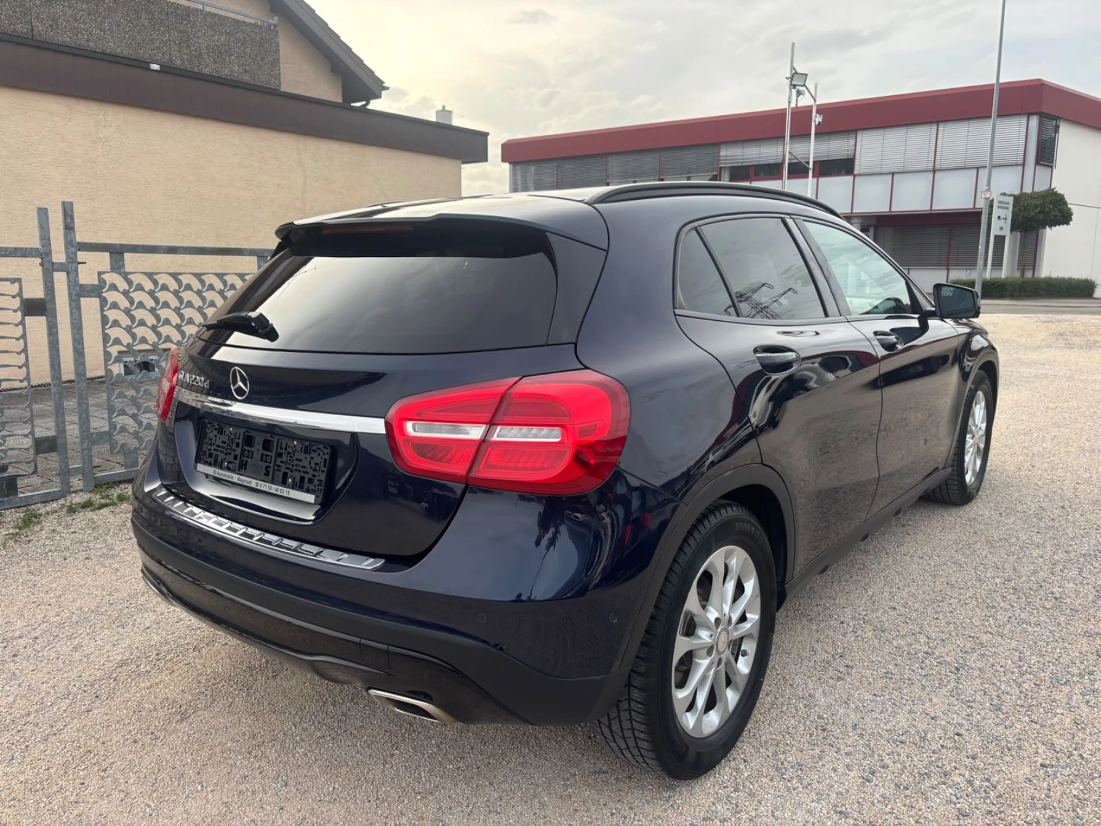 Mercedes-Benz GLA 220 d,Memory,Kamera,Night-Paket,Navi,I-HAND — photo 10