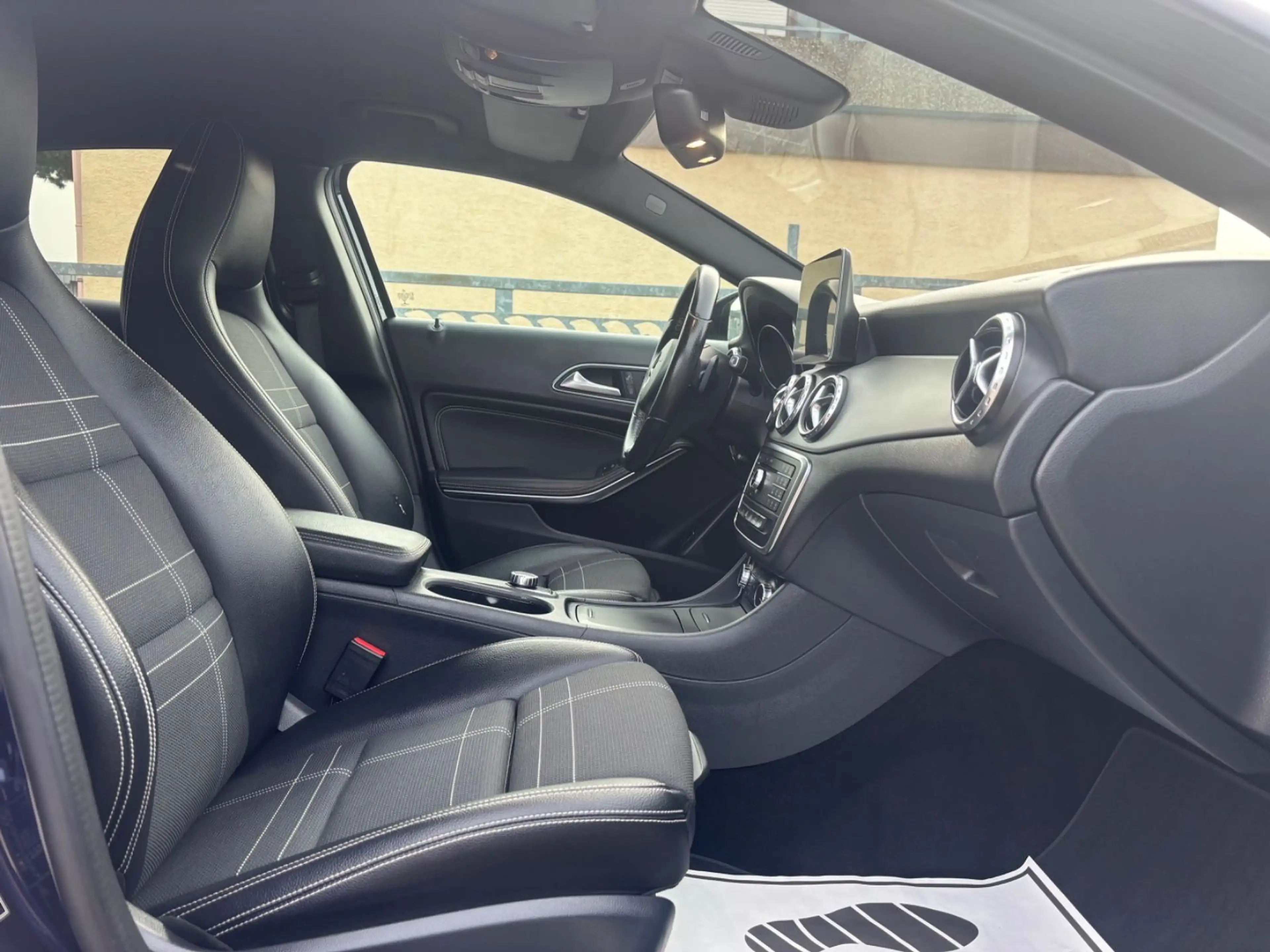 Mercedes-Benz GLA 220 d,Memory,Kamera,Night-Paket,Navi,I-HAND — photo 7