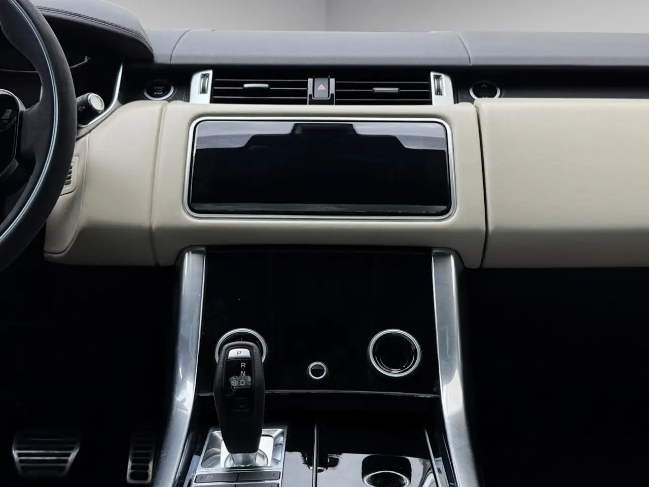 Land Rover Range Rover Sport снимка Land Rover Range Rover Sport