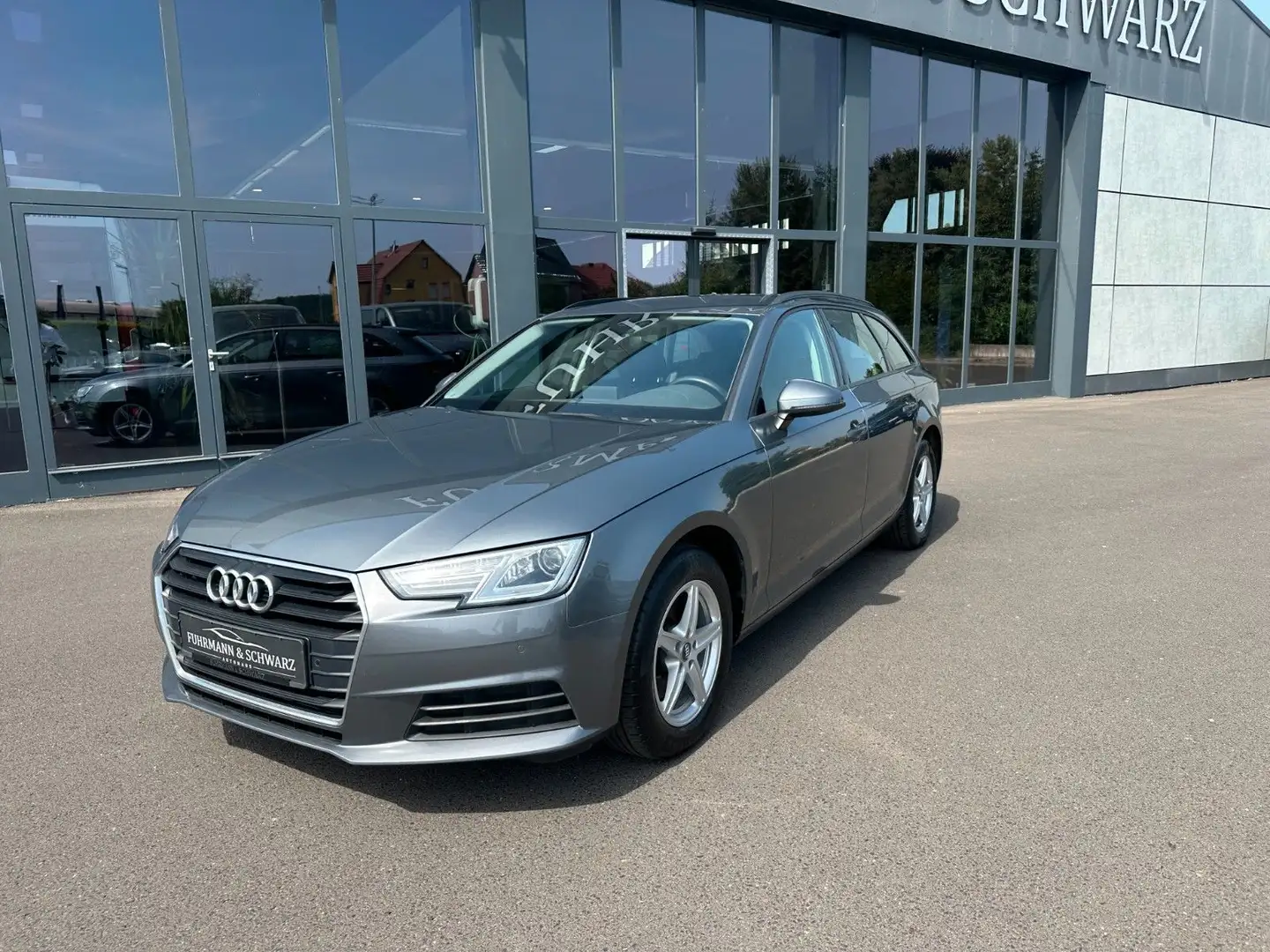 Audi A4 Avant 30TDI AUTOMATIK MMI-Navi XENON-PLUS Gris - 1
