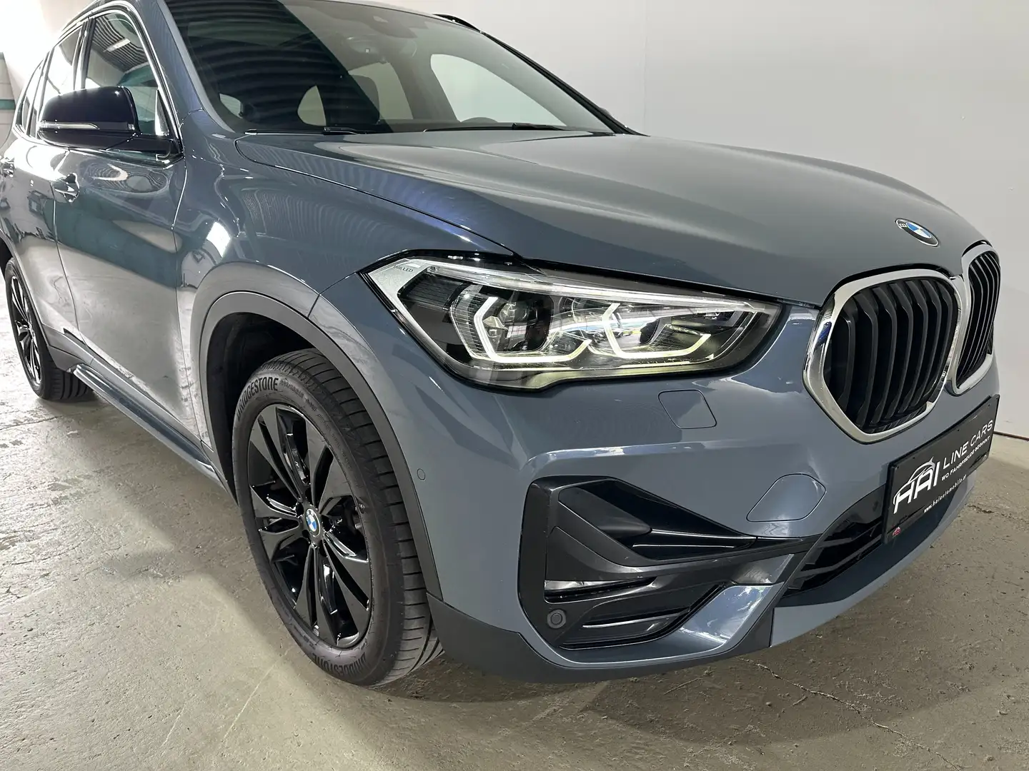BMW X1 X1 18d Sport Line Aut. | PANO | LED | AHK | HeadUp Gris - 2