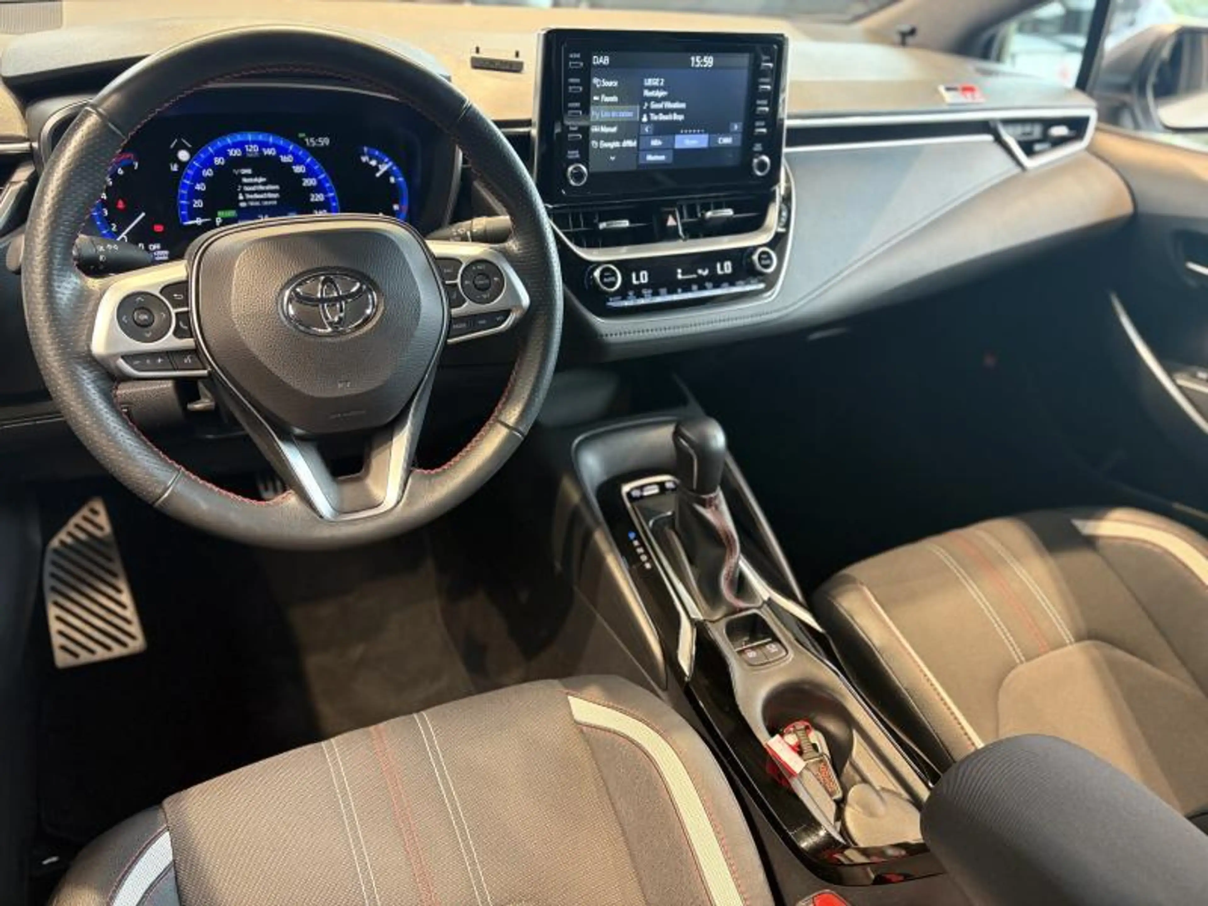 Toyota Corolla SEDAN GR SPORT — photo 12