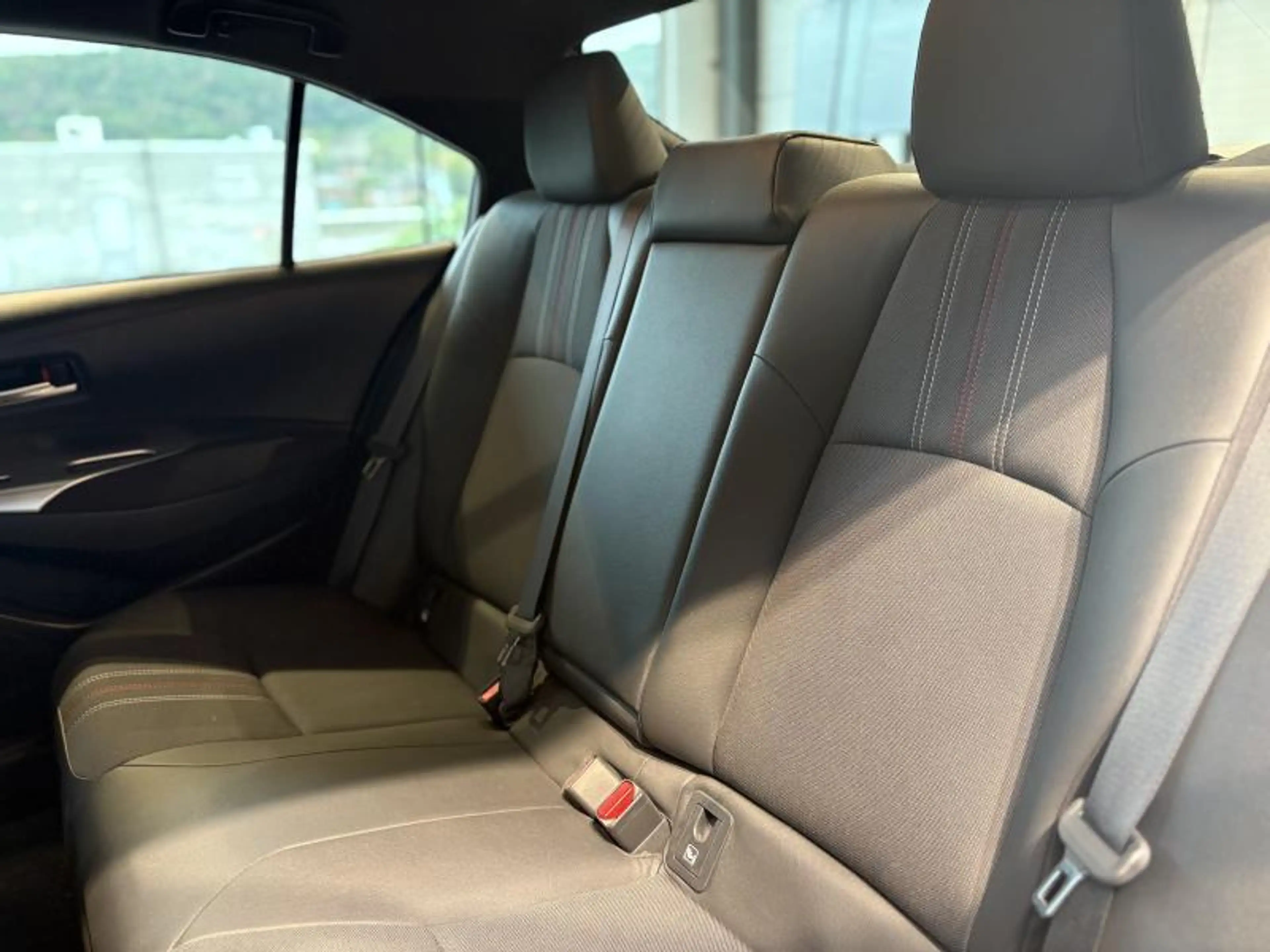Toyota Corolla SEDAN GR SPORT — photo 13