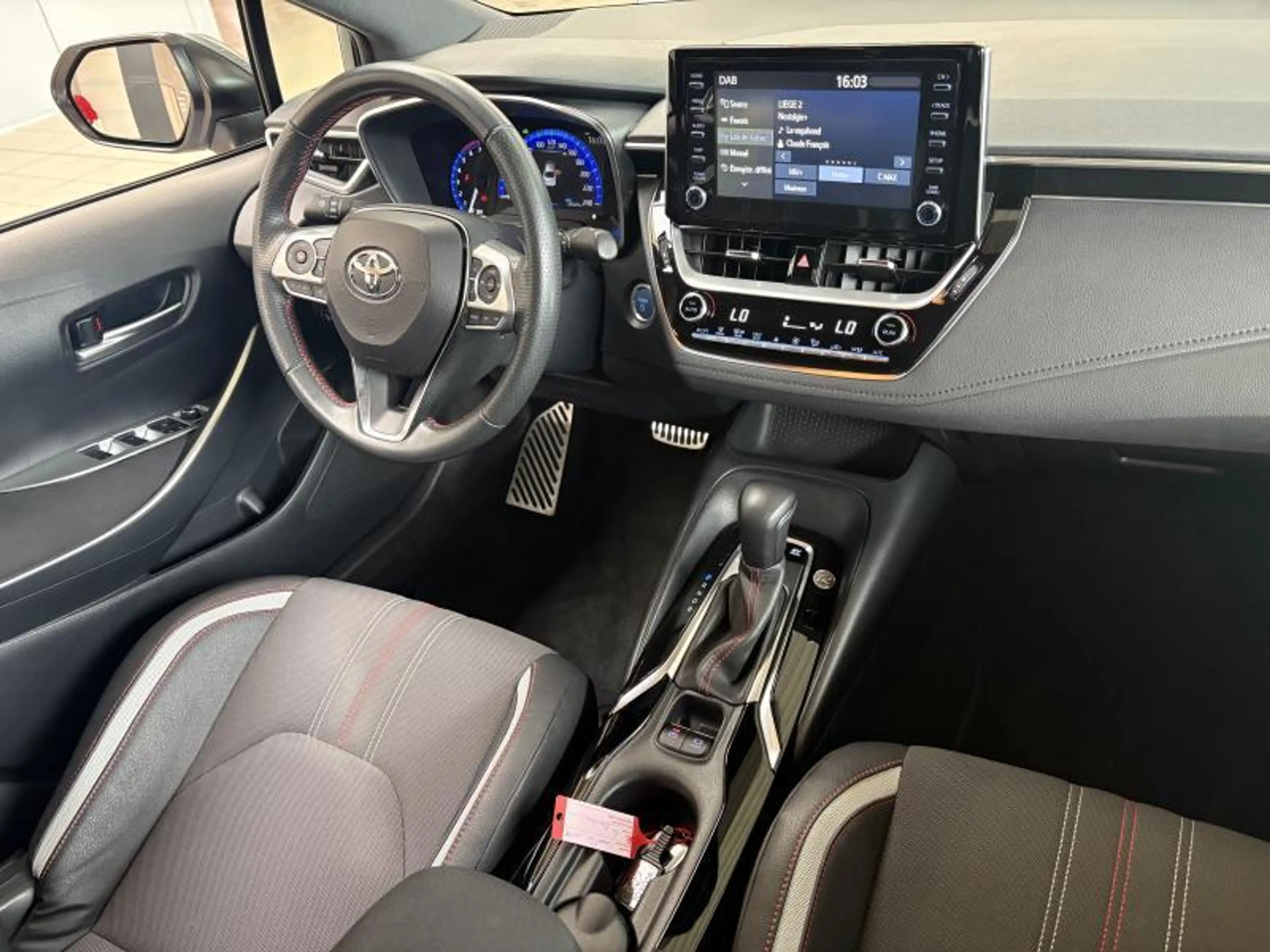 Toyota Corolla SEDAN GR SPORT — photo 14