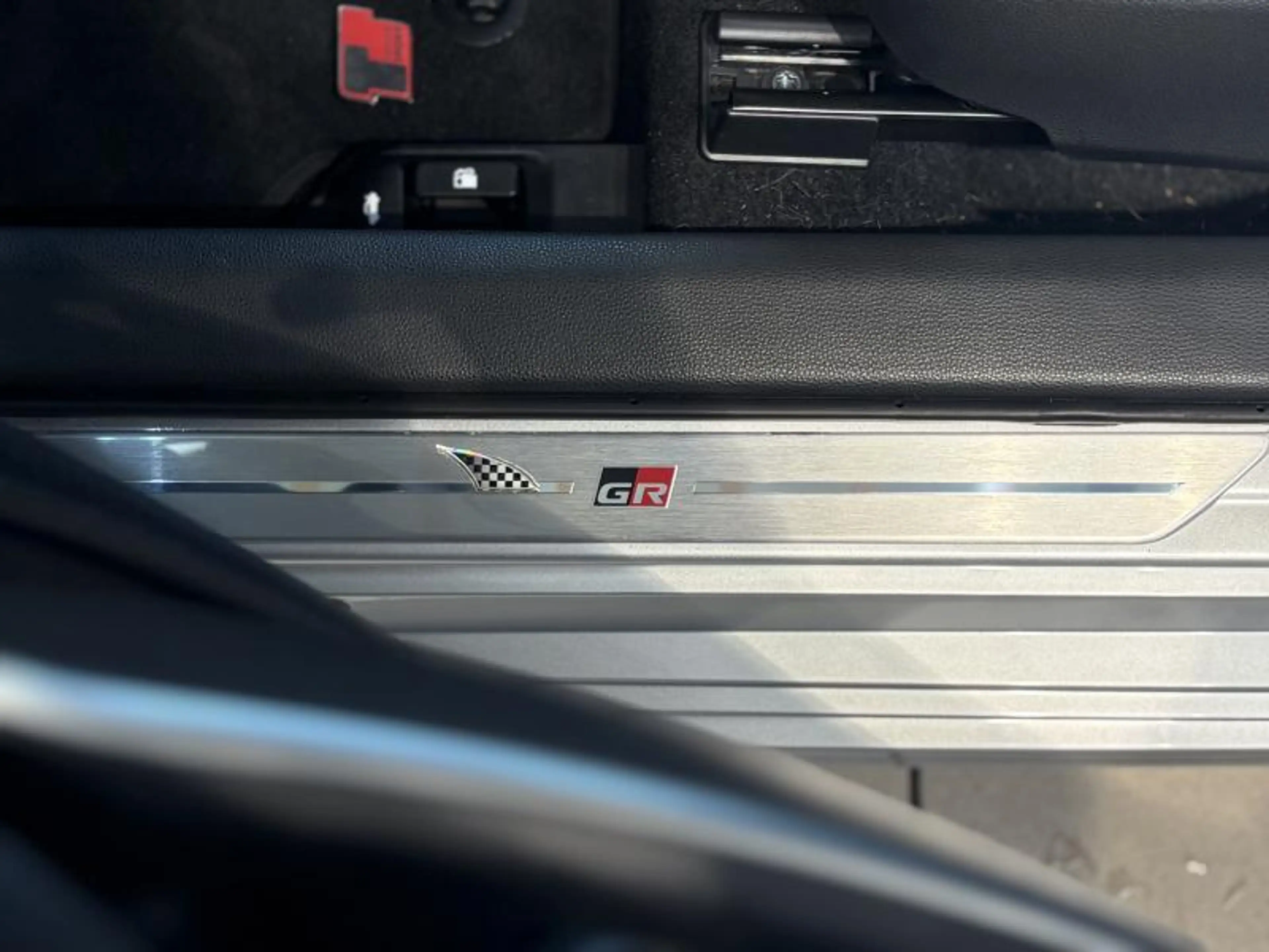 Toyota Corolla SEDAN GR SPORT — photo 15