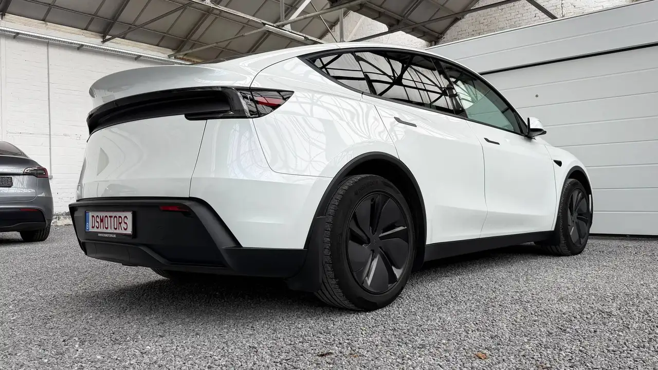 Tesla Model Y Juniper RWD Premium versie met panoramisch dak! LFP batterij Perfecte staat!, миниатюра 17