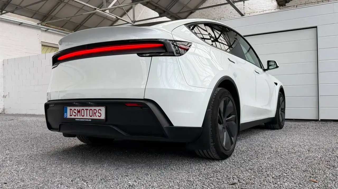 Tesla Model Y Juniper RWD Premium versie met panoramisch dak! LFP batterij Perfecte staat!, миниатюра 15