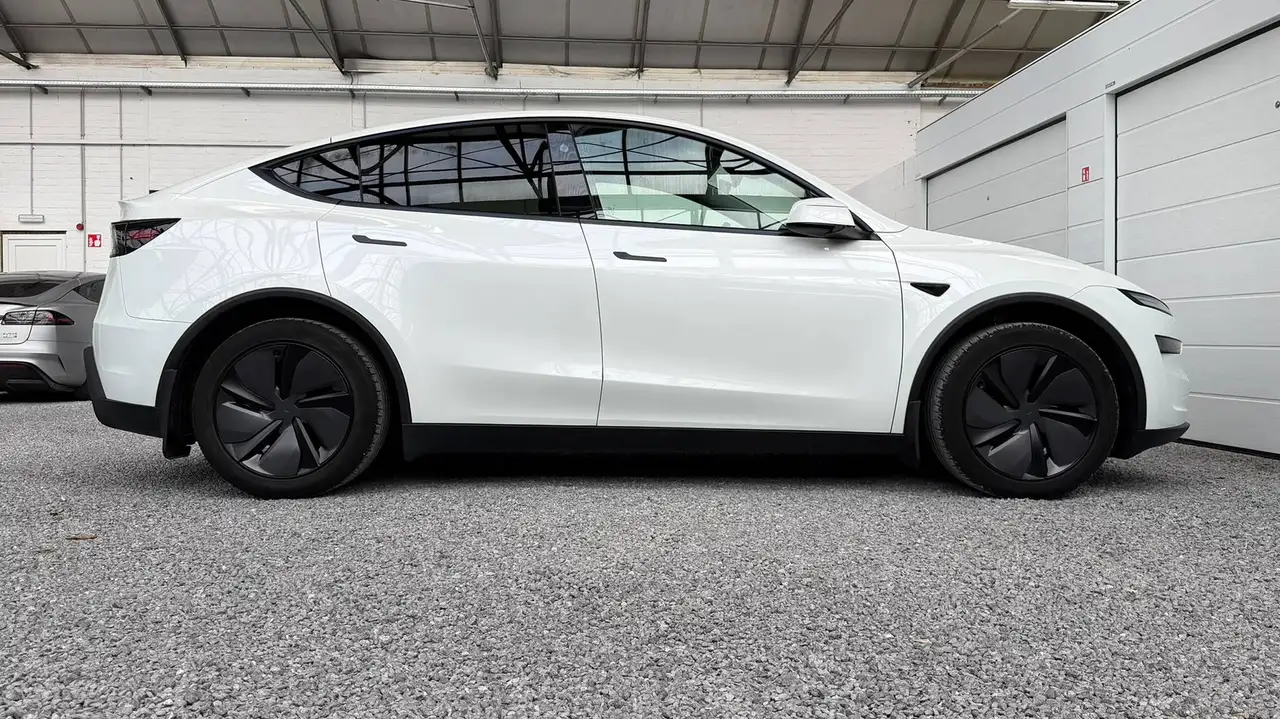 Tesla Model Y Juniper RWD Premium versie met panoramisch dak! LFP batterij Perfecte staat!, миниатюра 9