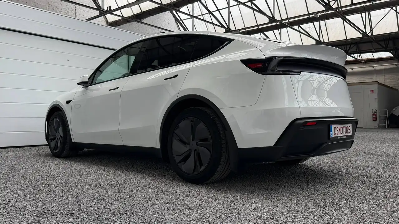 Tesla Model Y Juniper RWD Premium versie met panoramisch dak! LFP batterij Perfecte staat!, миниатюра 18