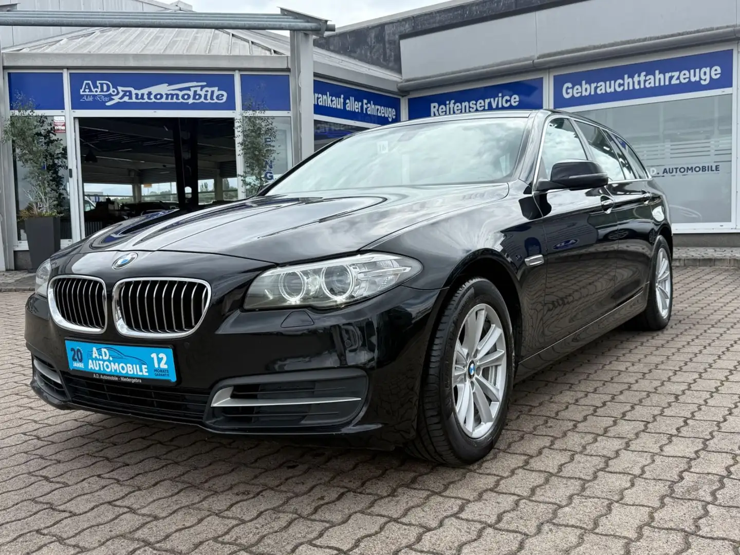 BMW 520 Baureihe 5 Touring 520d xDrive Schwarz - 1