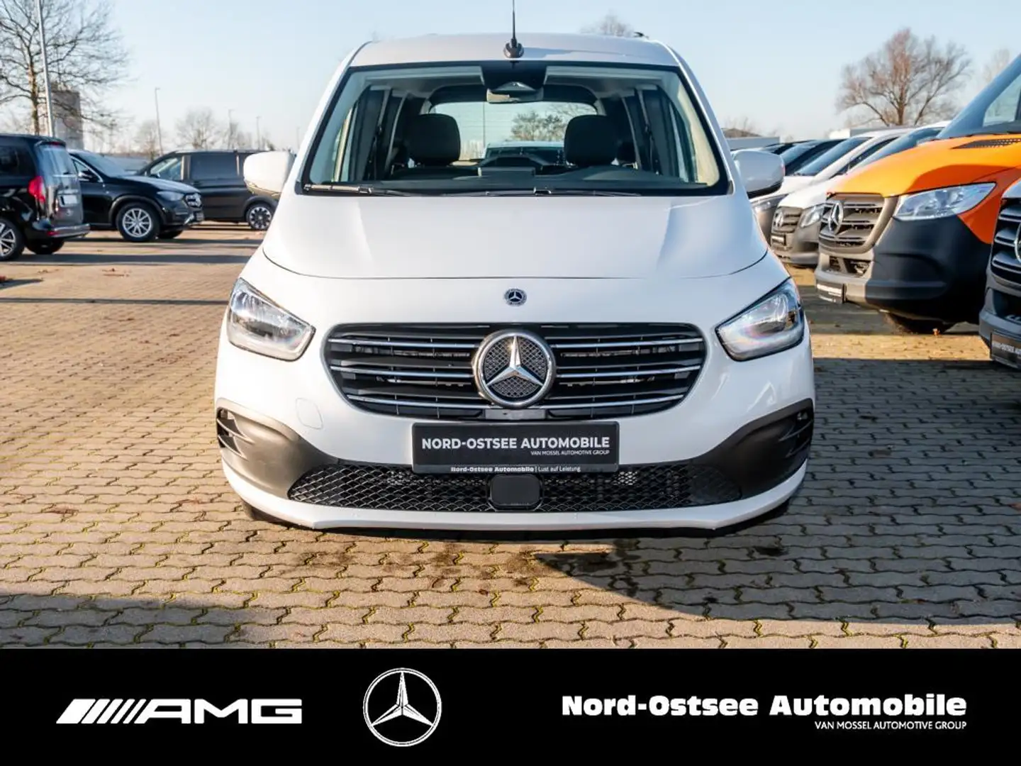Mercedes-Benz Classe T T 160 d STANDARD 5 SITZE KLIMA MBUX 6 GANG Blanc - 2