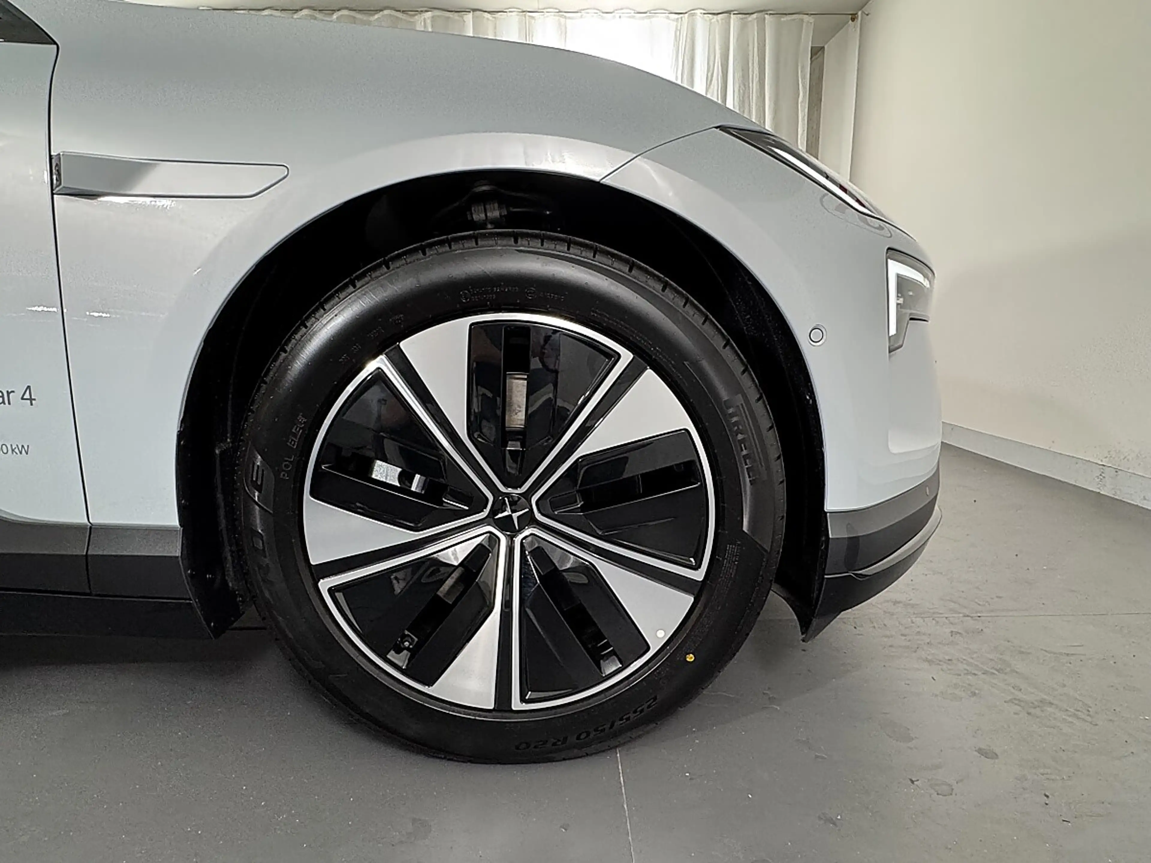 Polestar 4 Coupe MY27 Rear Motor Elektro 100kWh | Auto Sta... — photo 7