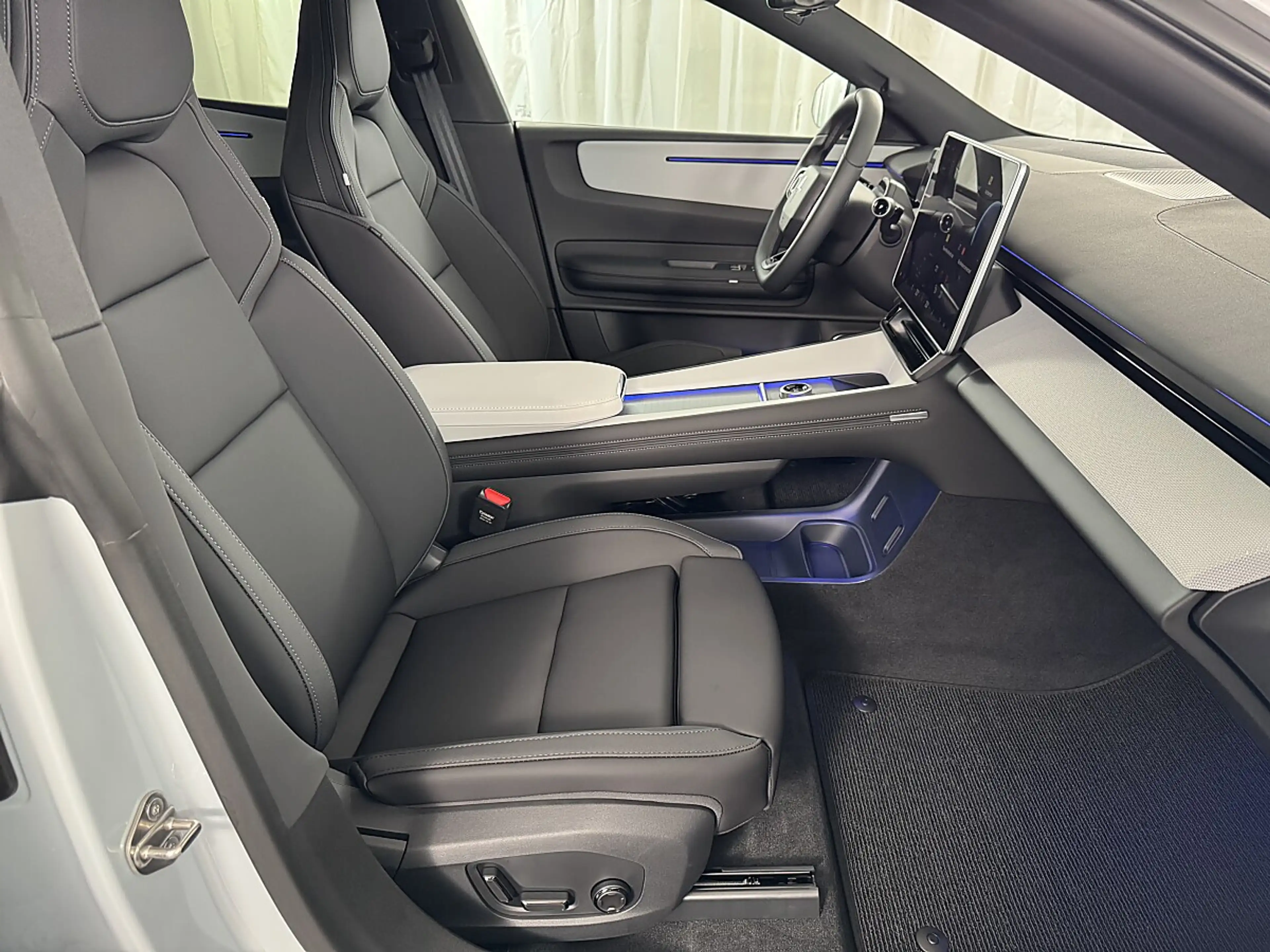 Polestar 4 Coupe MY27 Rear Motor Elektro 100kWh | Auto Sta... — photo 18