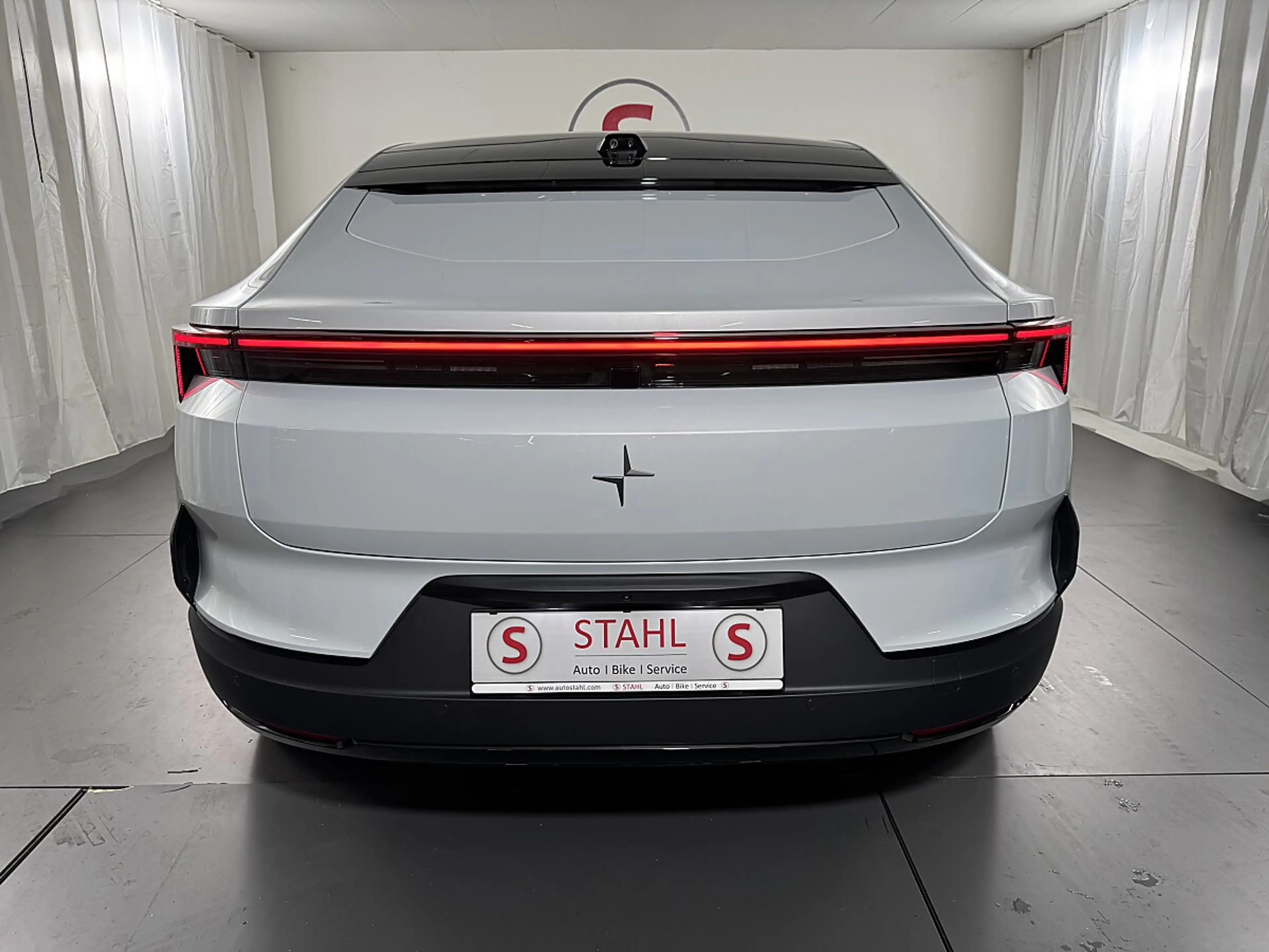 Polestar 4 Coupe MY27 Rear Motor Elektro 100kWh | Auto Sta... — photo 5