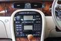 Jaguar XJ8 X350 Saloon Longwheelbase 4.2 V8 Weiß - thumbnail 29