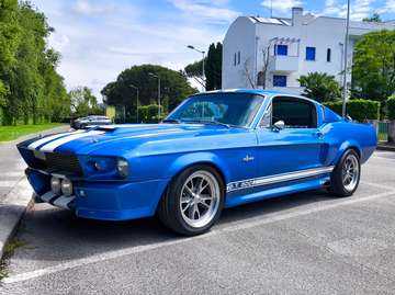 Fastback Shelby GT500 Eleanor V8 Stroker, Schalter