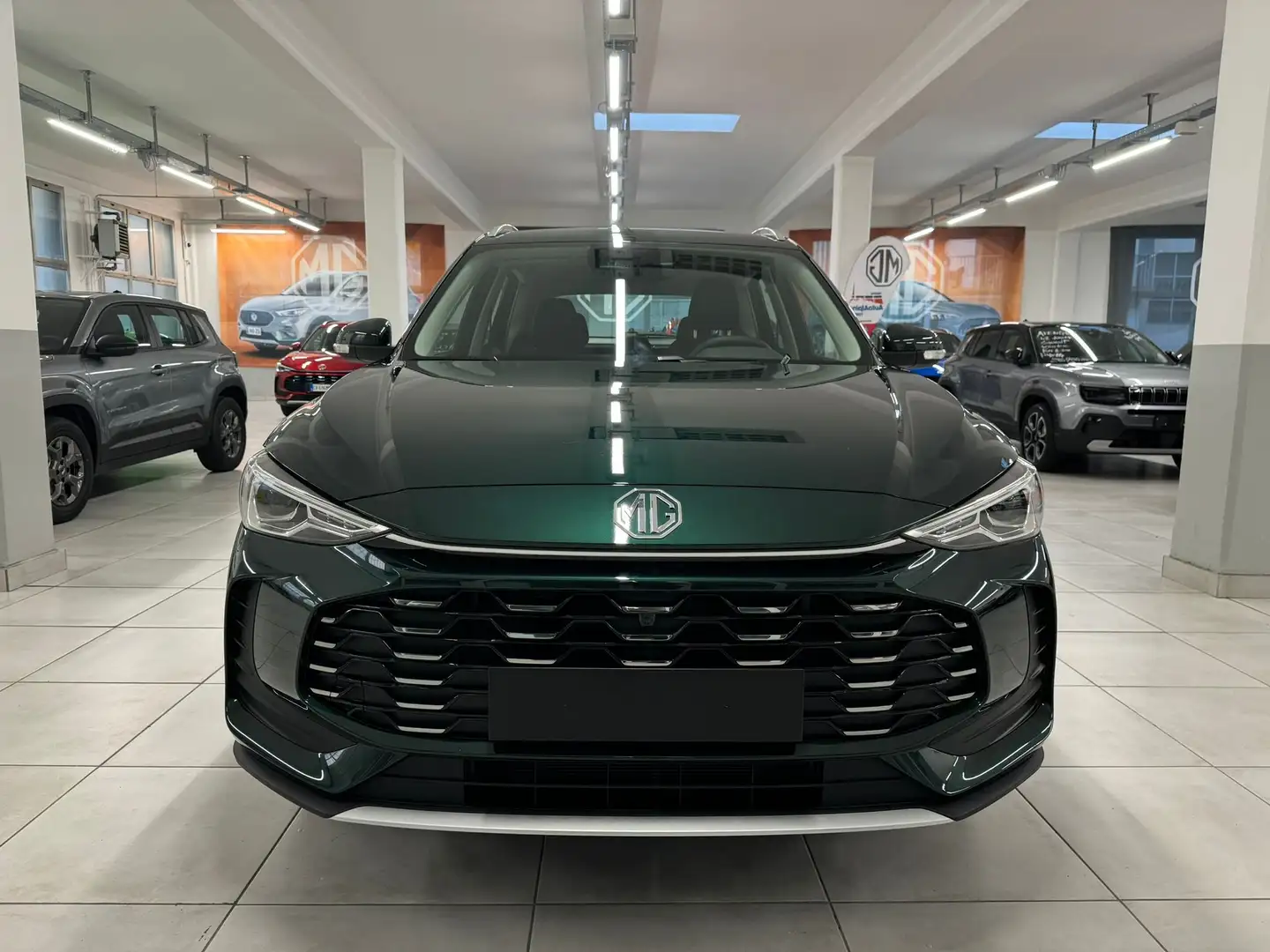 MG ZS 1.5 hybrid+ Comfort auto Grün - 2