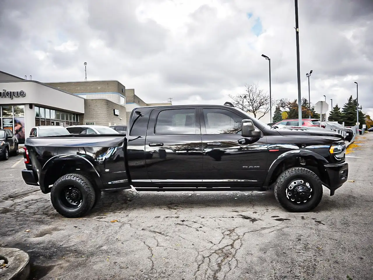 RAM 3500 снимка RAM 3500