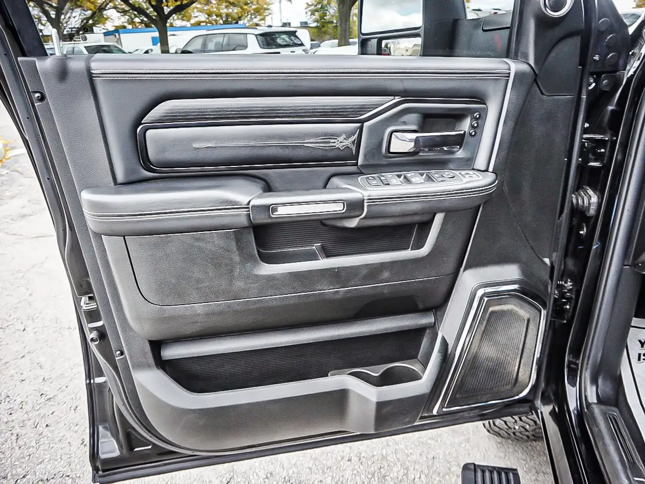 RAM 3500 снимка RAM 3500