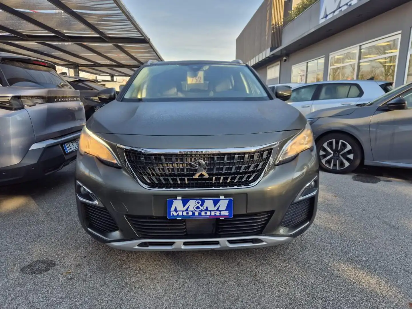 Peugeot 3008 3008 1.2 puretech 130cv s&s ALLURE Gri - 2