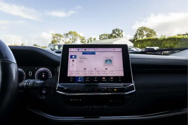 Jeep Compass view 27