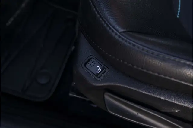 Jeep Compass view 22