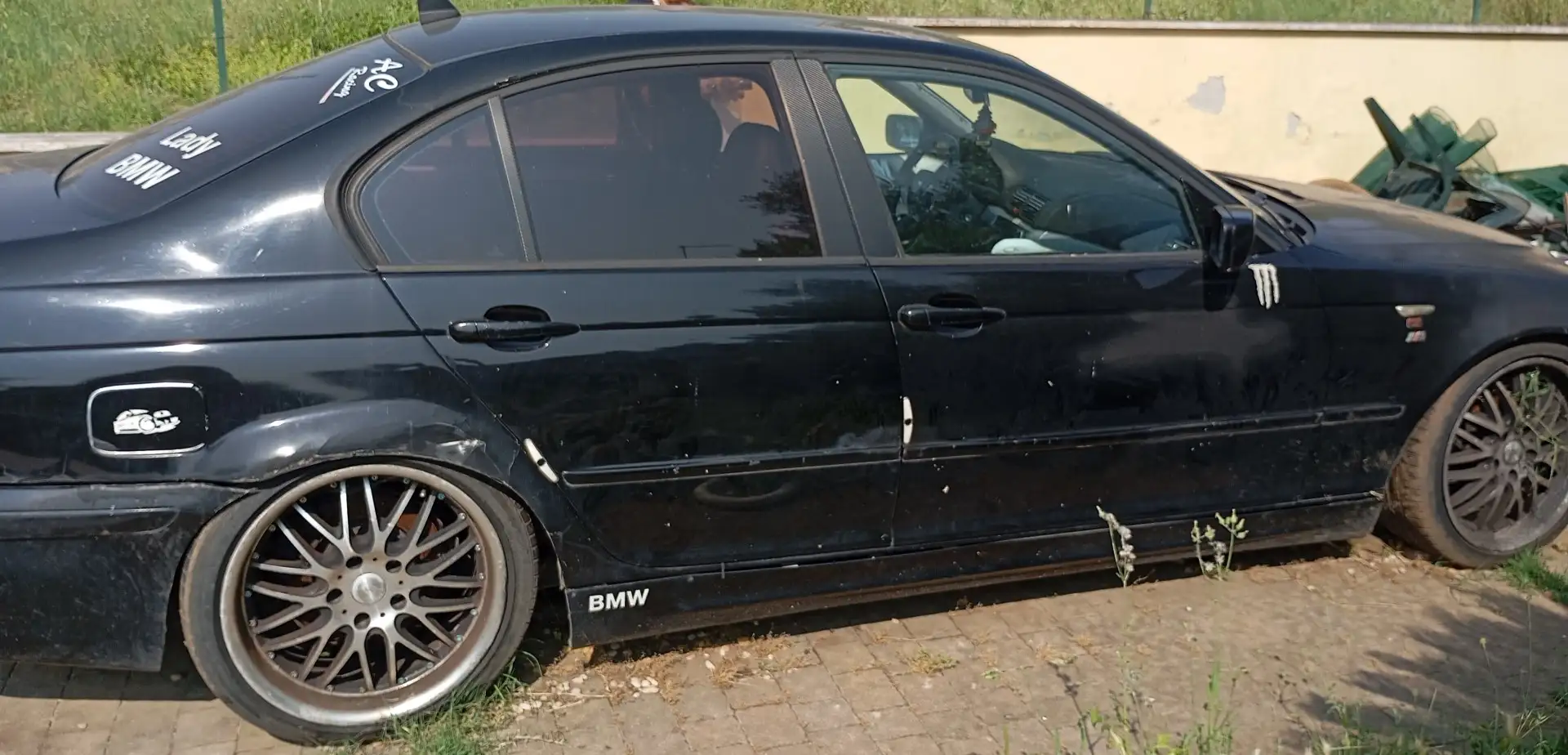 BMW 320 320d Msport - 1