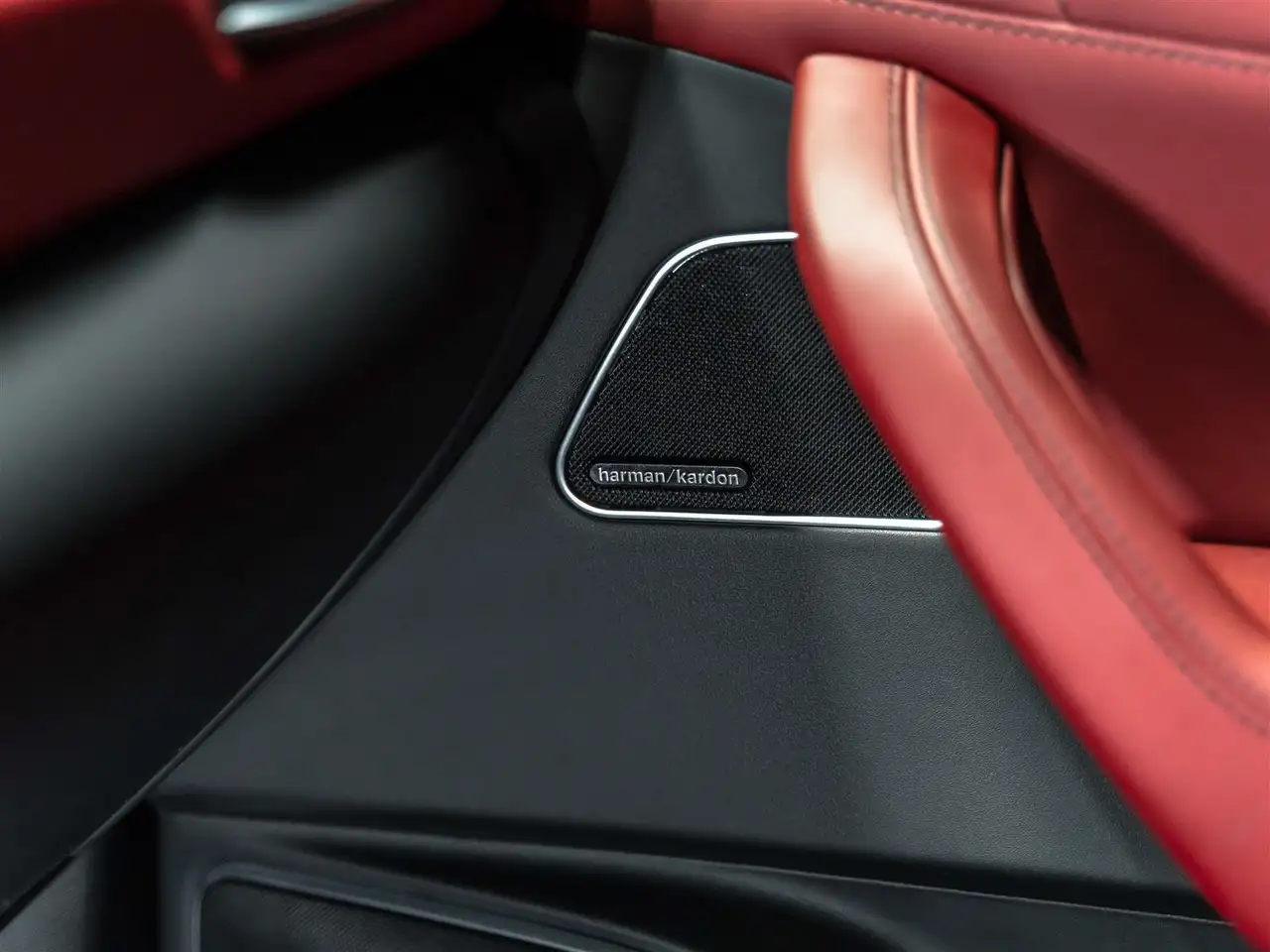 Maserati Levante снимка Maserati Levante