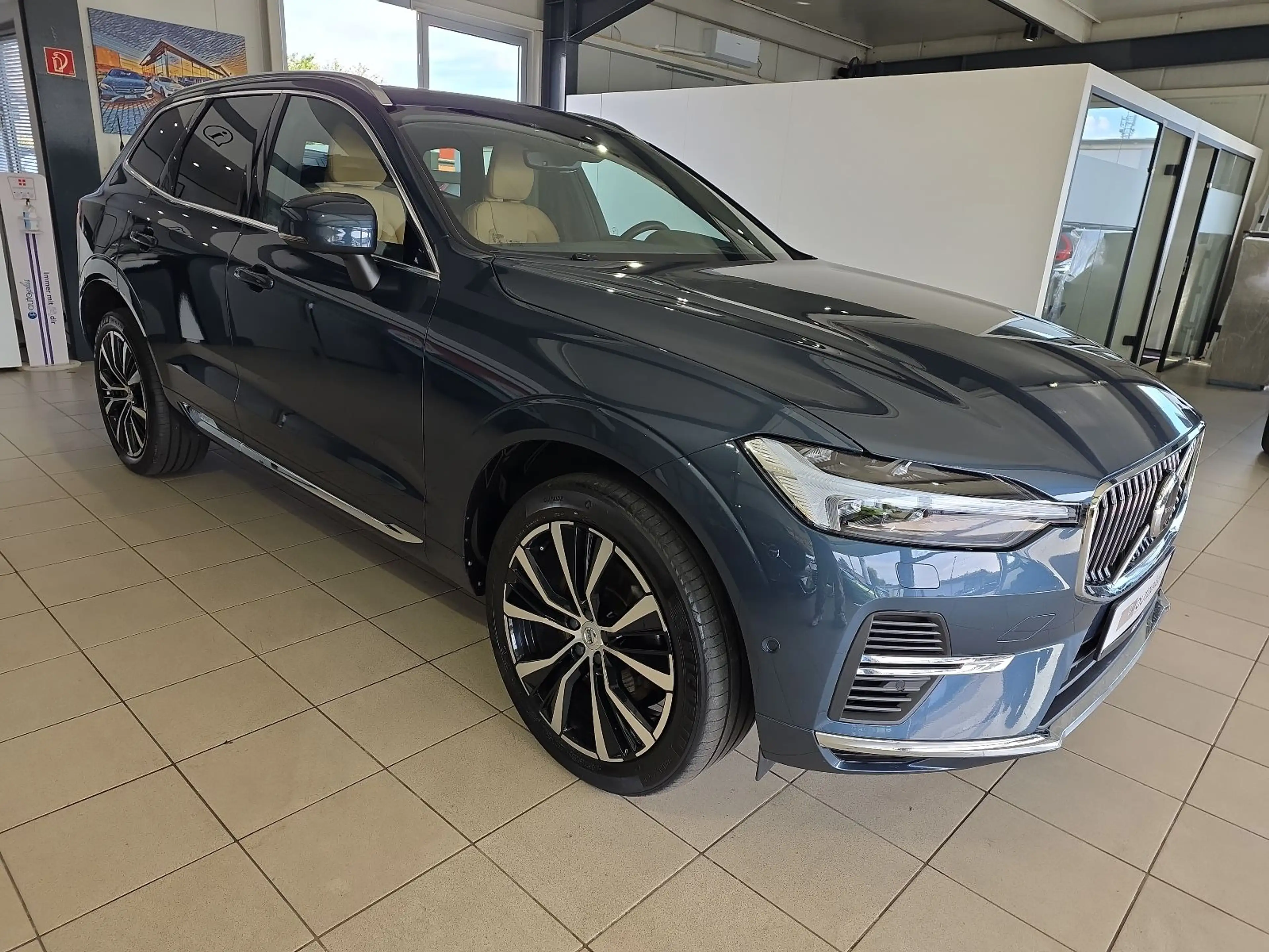 Volvo XC60 T8 Ultimate Bright Recharge AWD Massage AHK — photo 5