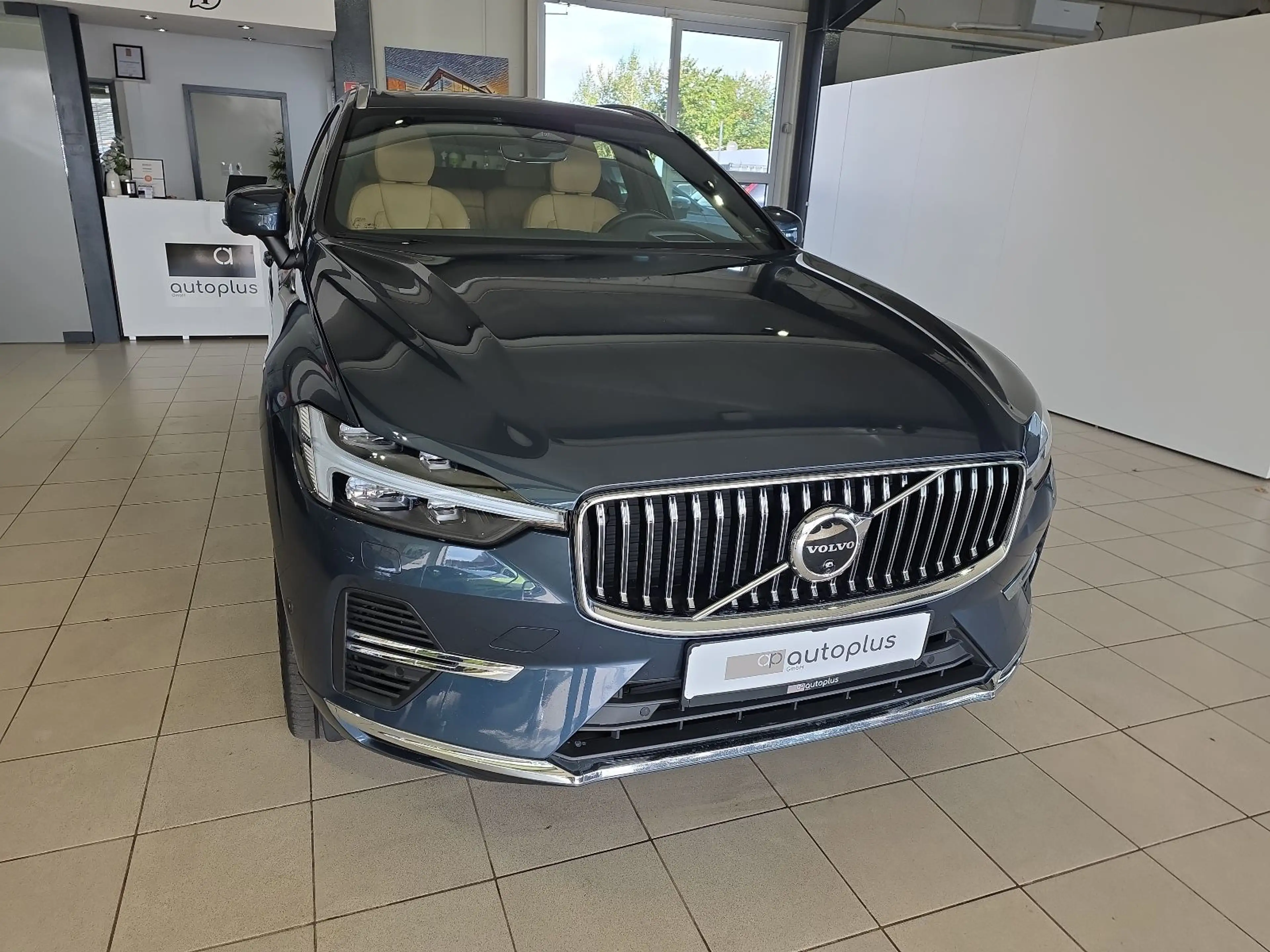 Volvo XC60 T8 Ultimate Bright Recharge AWD Massage AHK — photo 4