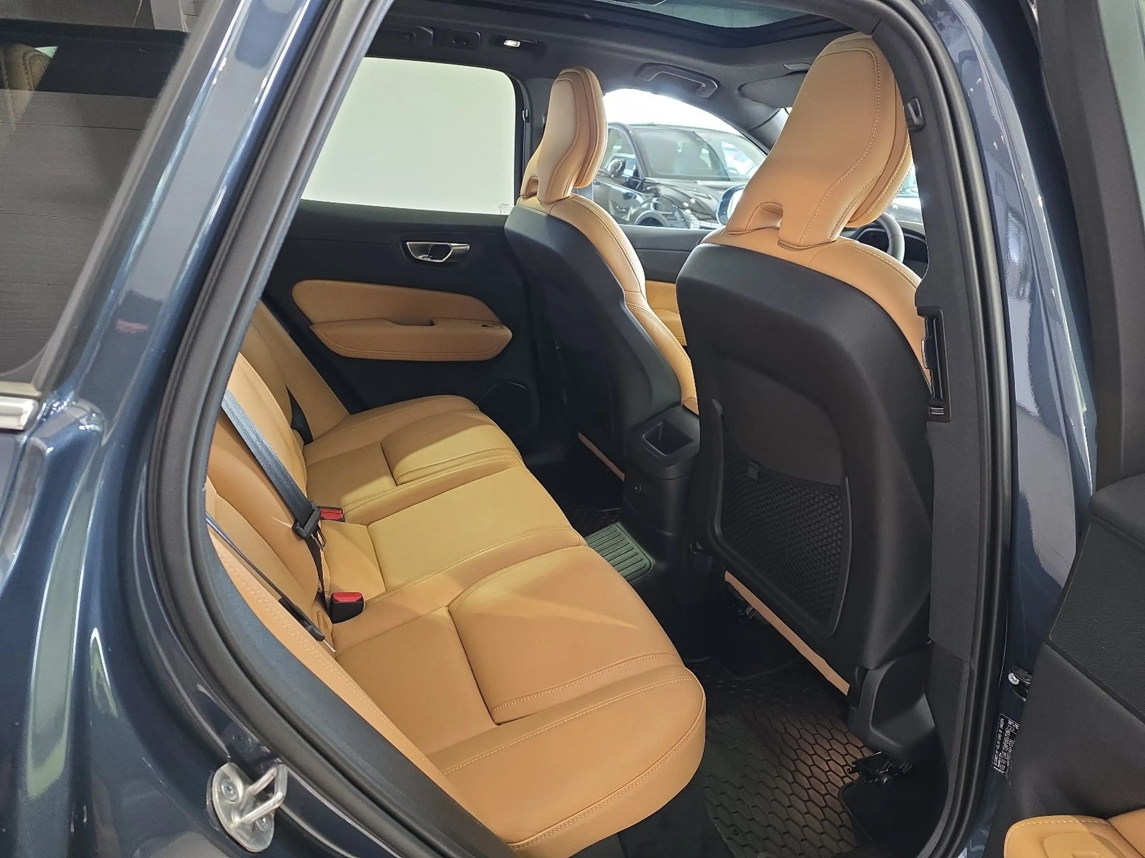 Volvo XC60 T8 Ultimate Bright Recharge AWD Massage AHK — photo 13