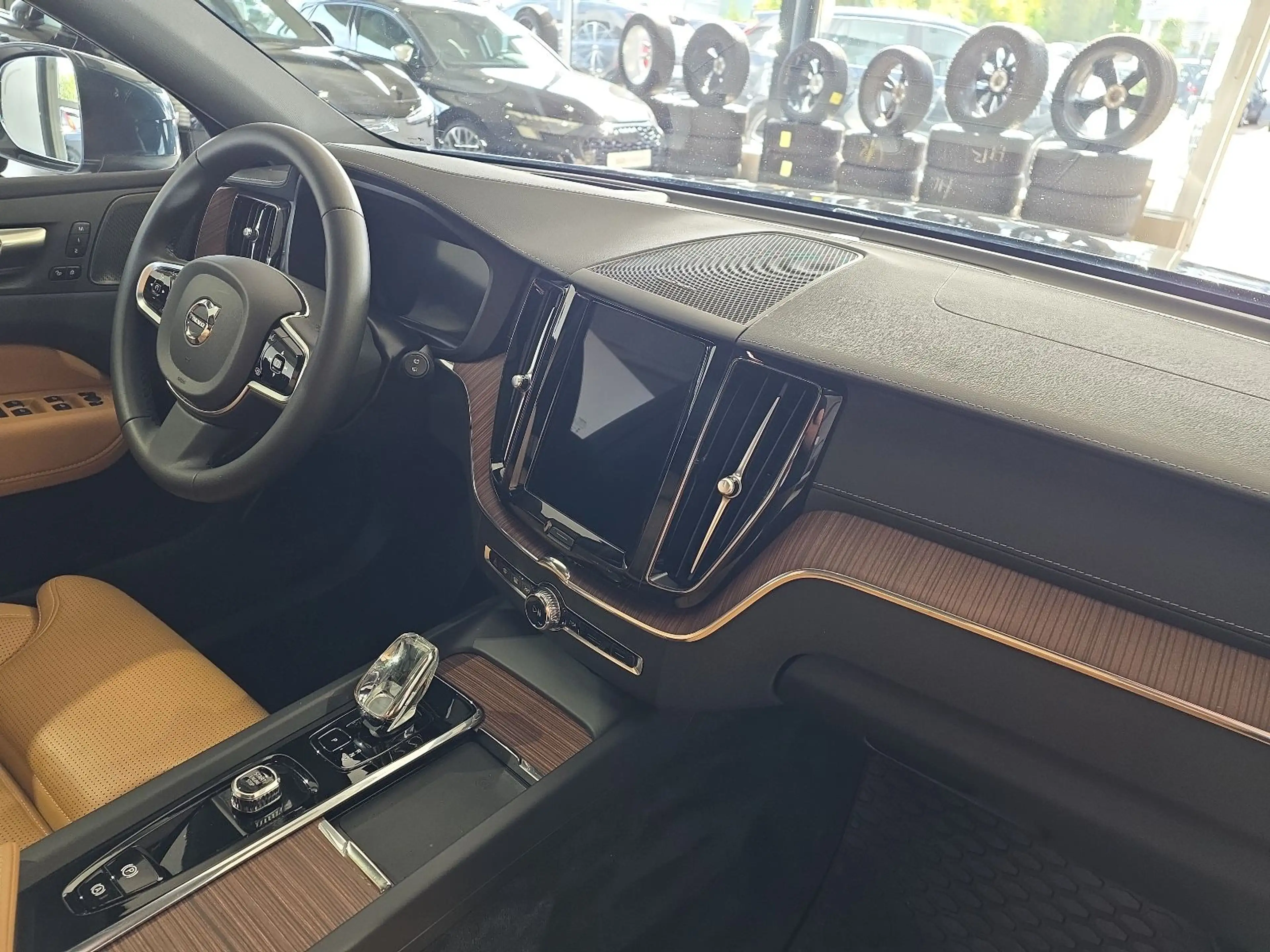 Volvo XC60 T8 Ultimate Bright Recharge AWD Massage AHK — photo 12