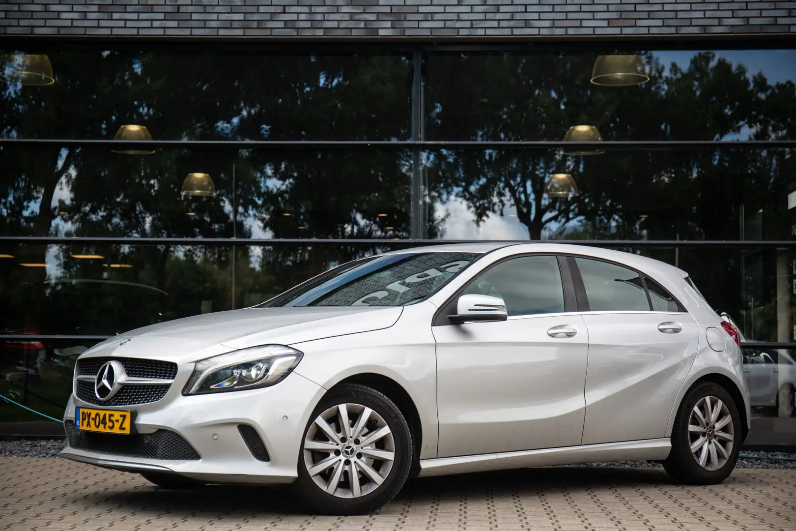 Mercedes-Benz A 160 Ambition , Cruise control, Navigatie, Grijs - 2