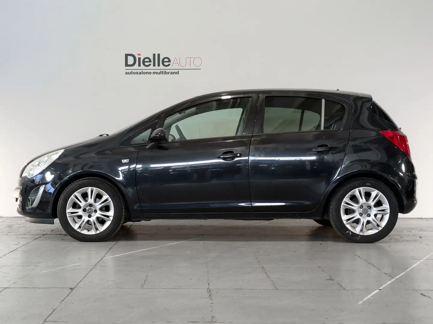 Opel Corsa Corsa 1.2 85CV 5 porte GPL-TECH Club Zwart - 2