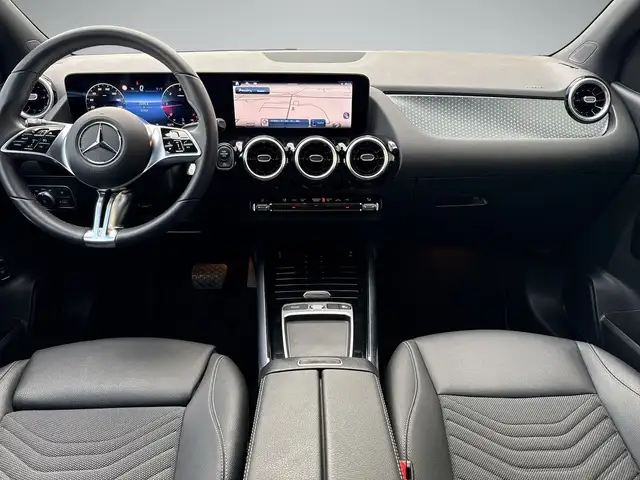 Mercedes-Benz B-Class view 8