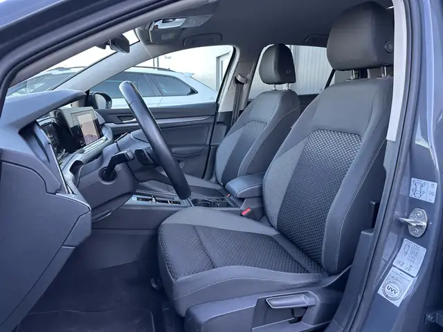 Volkswagen Golf view 8