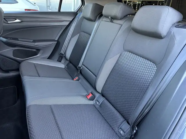 Volkswagen Golf view 9