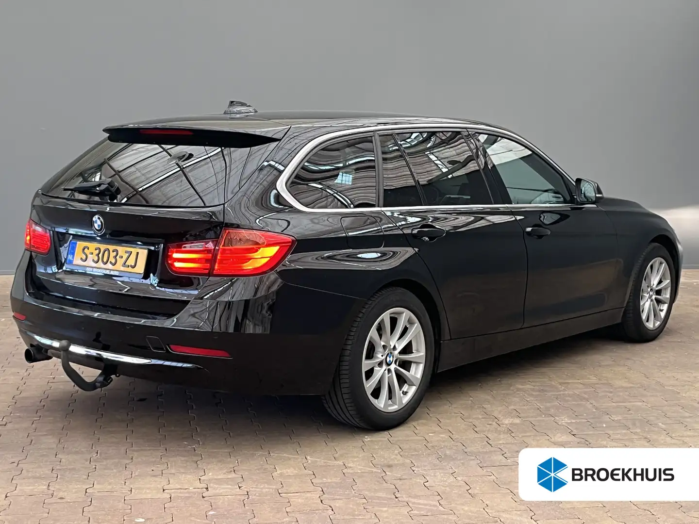 BMW 316 3-serie Touring 316i M Sport Edition Afneembare Tr Negro - 2