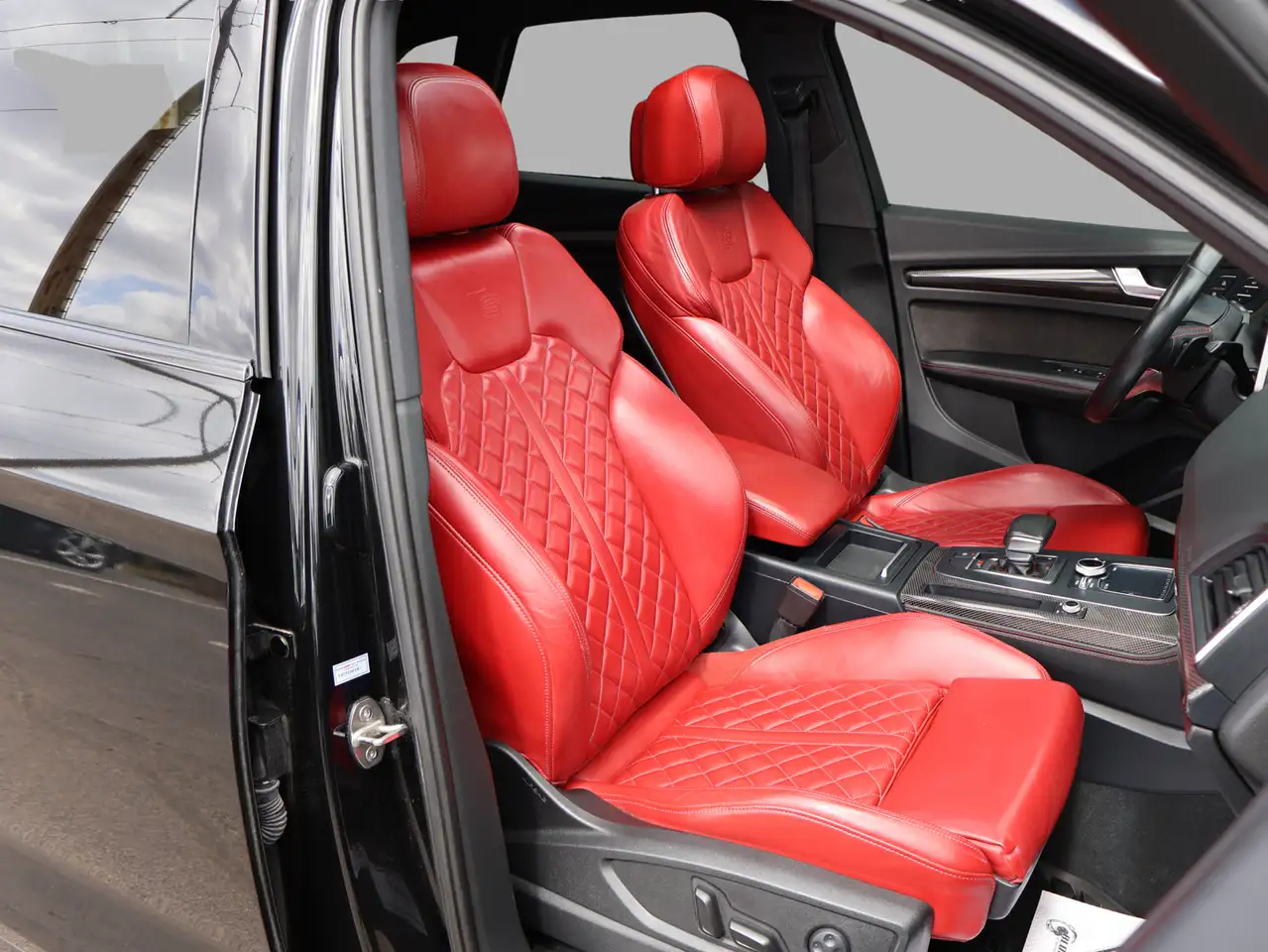 Audi SQ5 снимка Audi SQ5