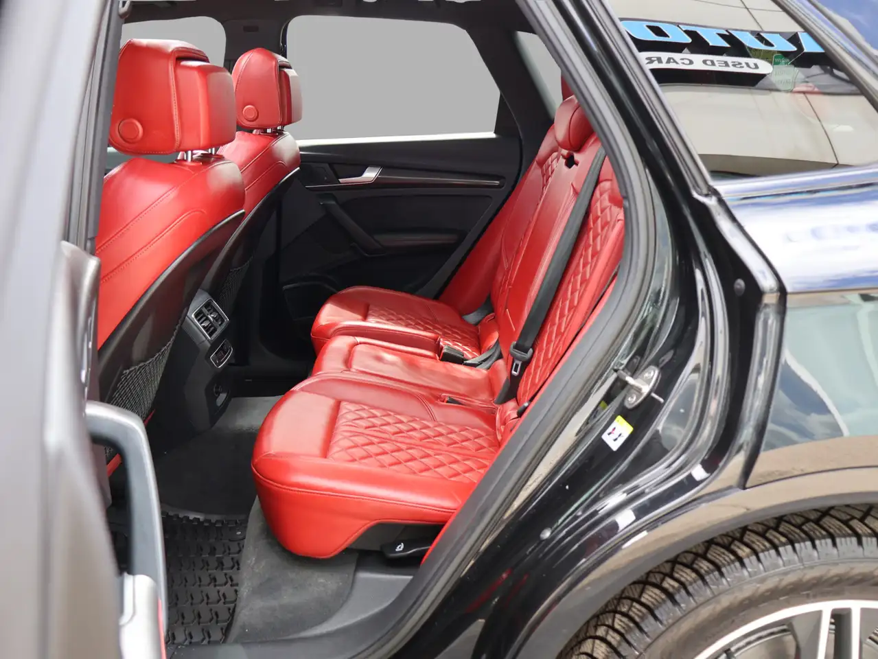 Audi SQ5 снимка Audi SQ5