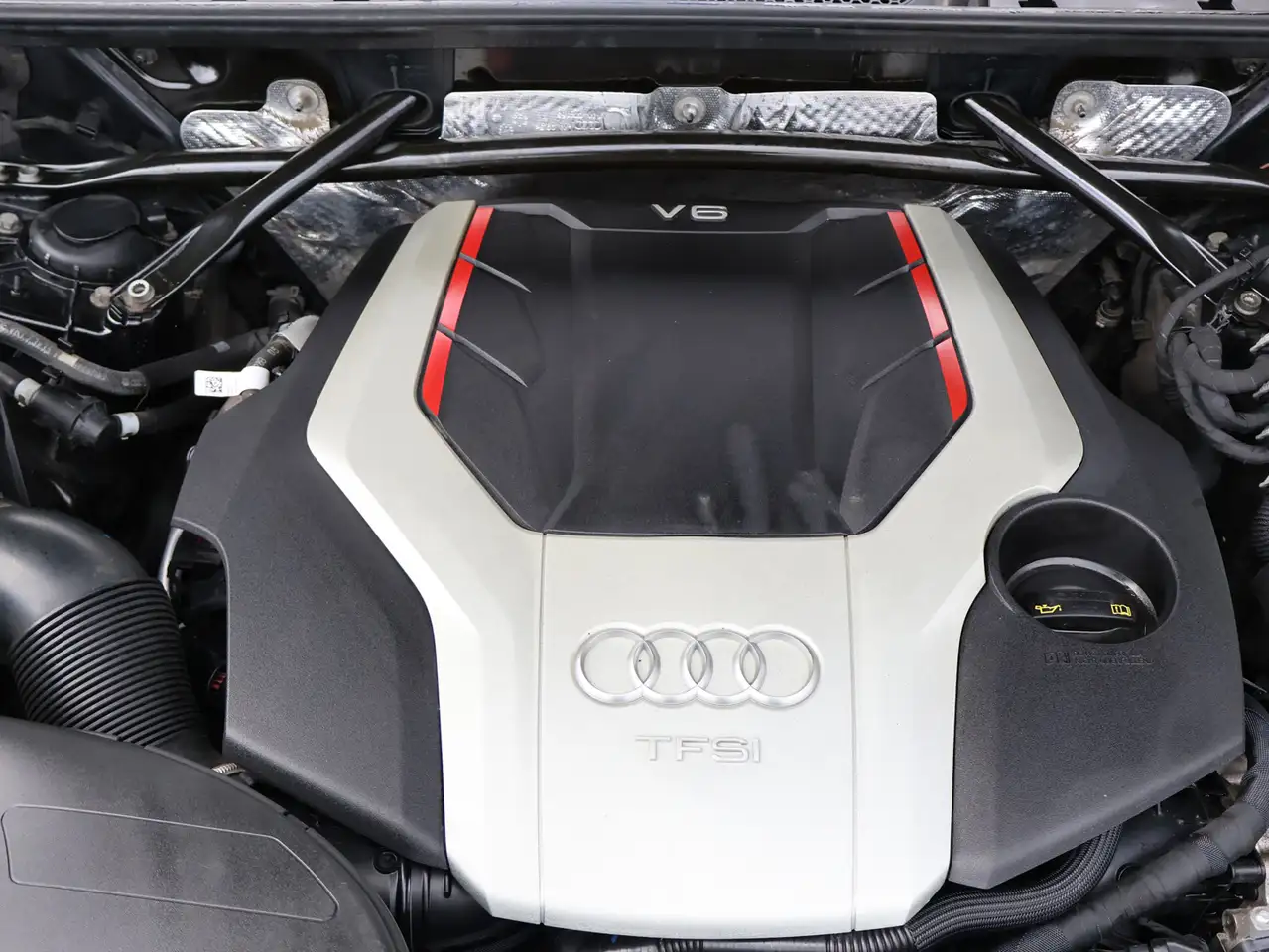 Audi SQ5 снимка Audi SQ5