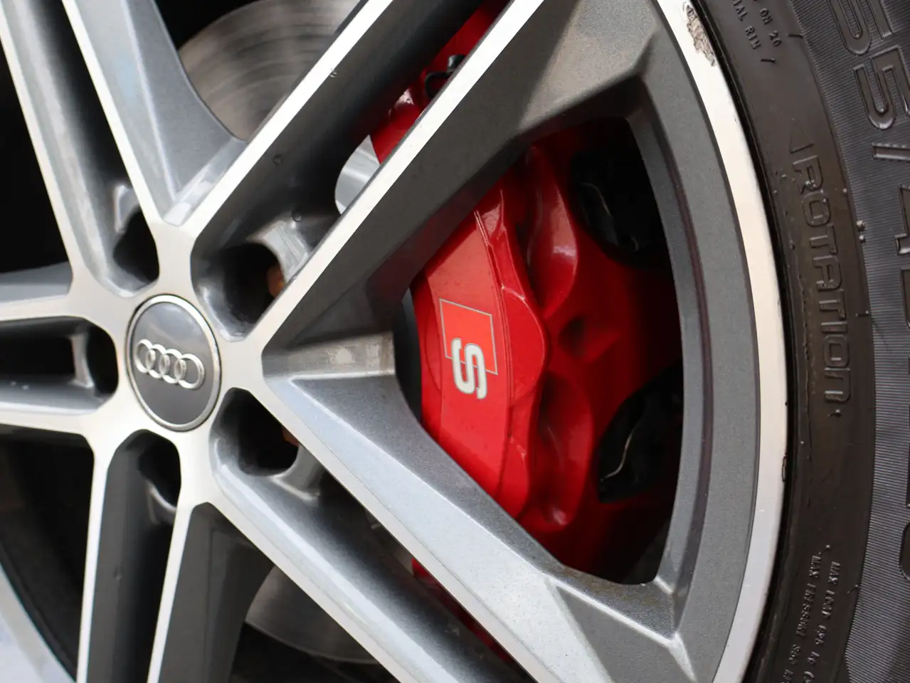 Audi SQ5 снимка Audi SQ5