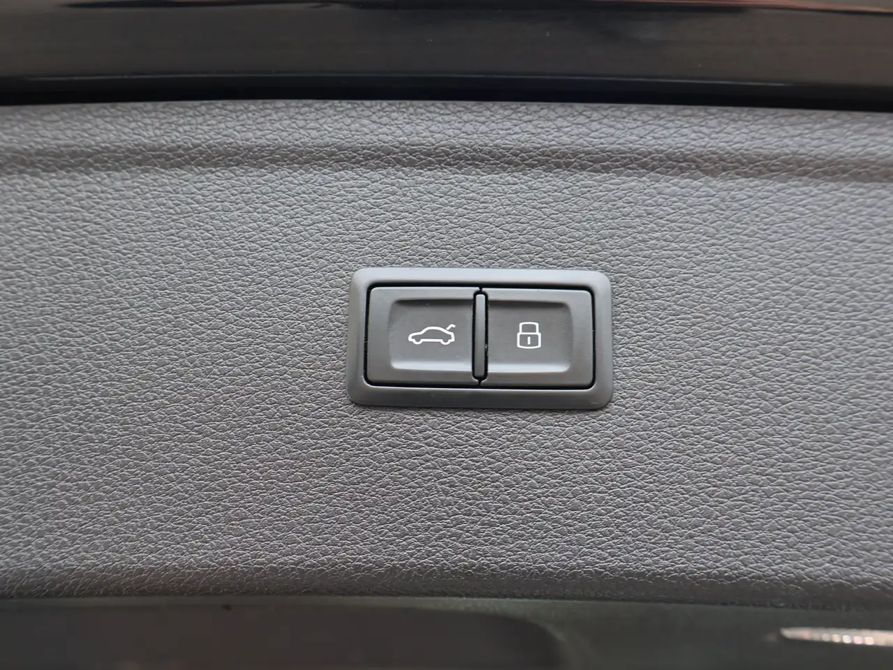 Audi SQ5 снимка Audi SQ5