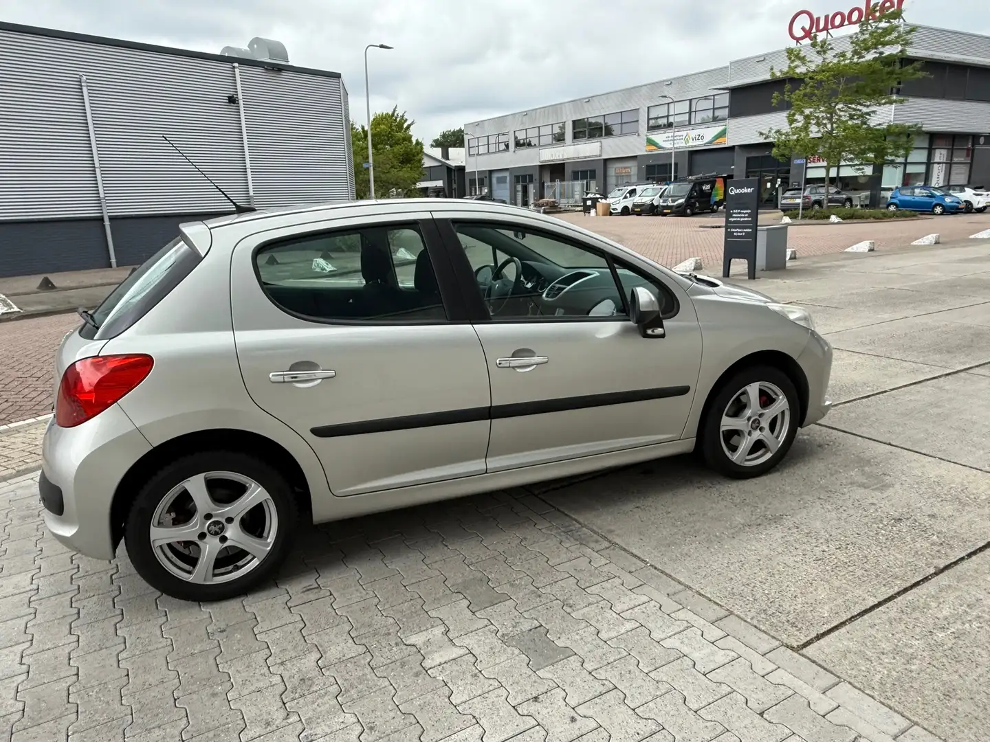 Peugeot 207 1.6 VTi XS AUTOMAAT APK AIRCO Grijs - 2
