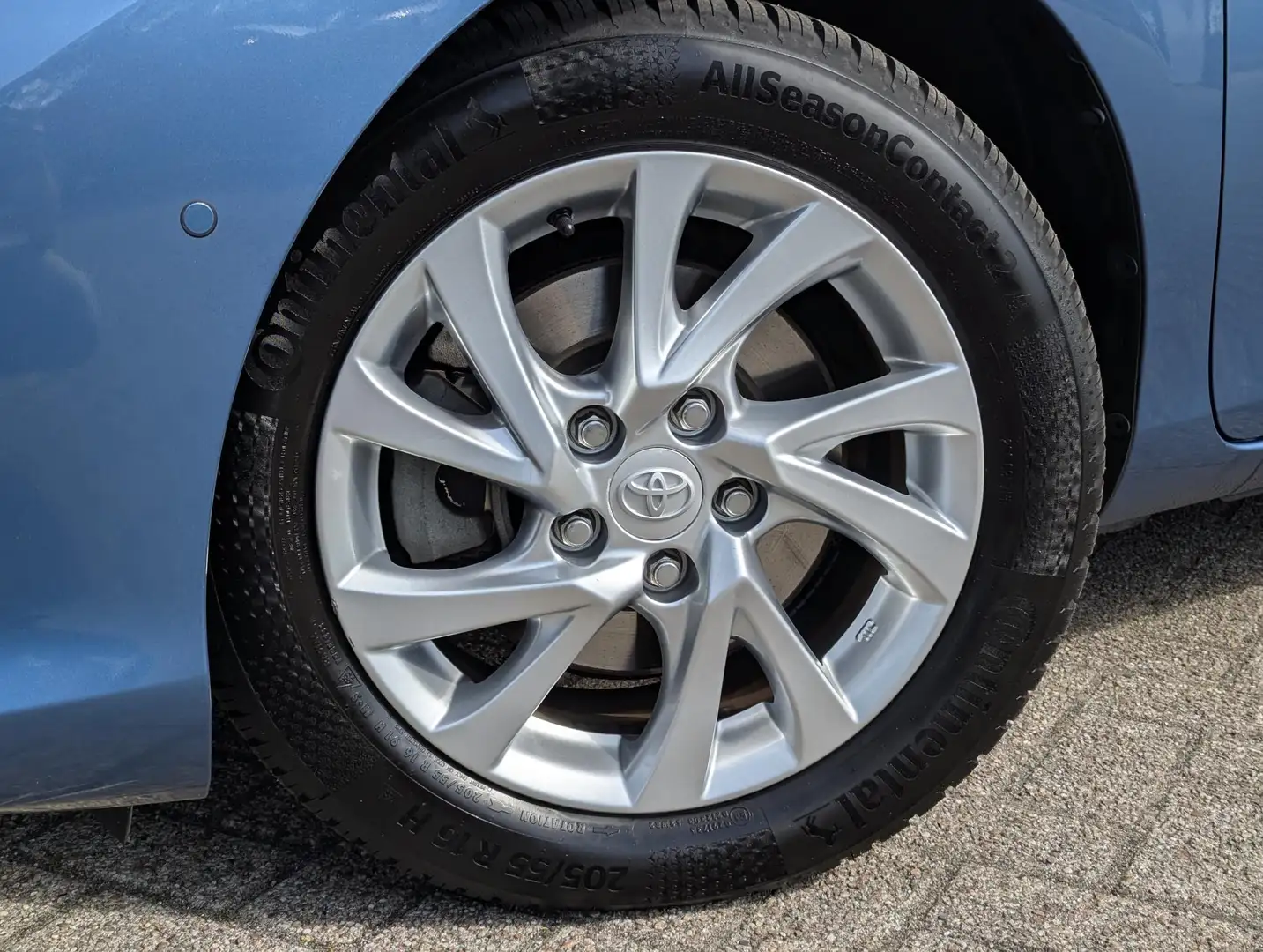 Toyota Auris 1.8 Hybrid Lease Pro | Afn. trekhaak | Pano | Led Blauw - 2