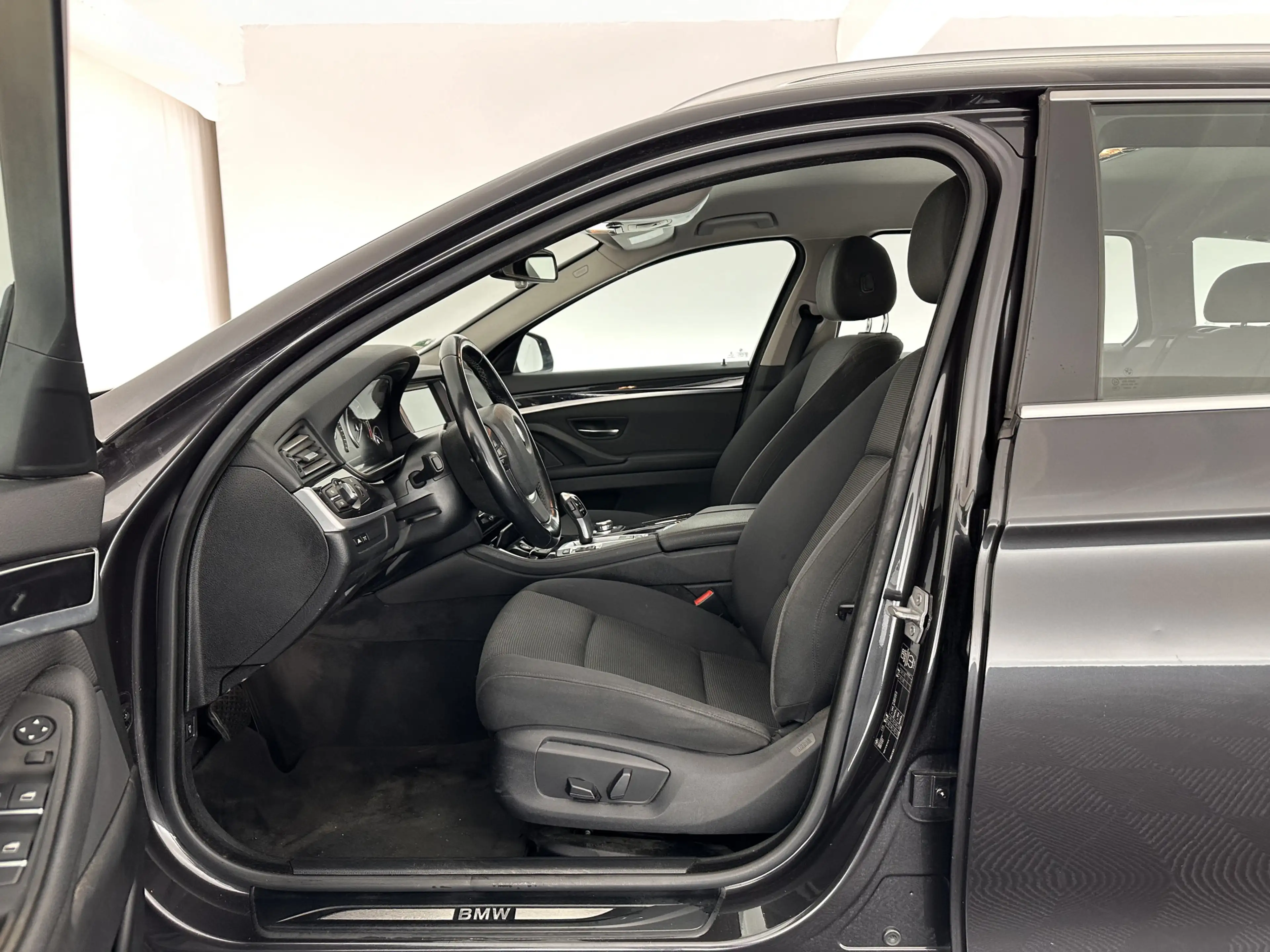 BMW 518 5-serie Touring 518d Executive Aut. *NAVI-FULLMAP — photo 8