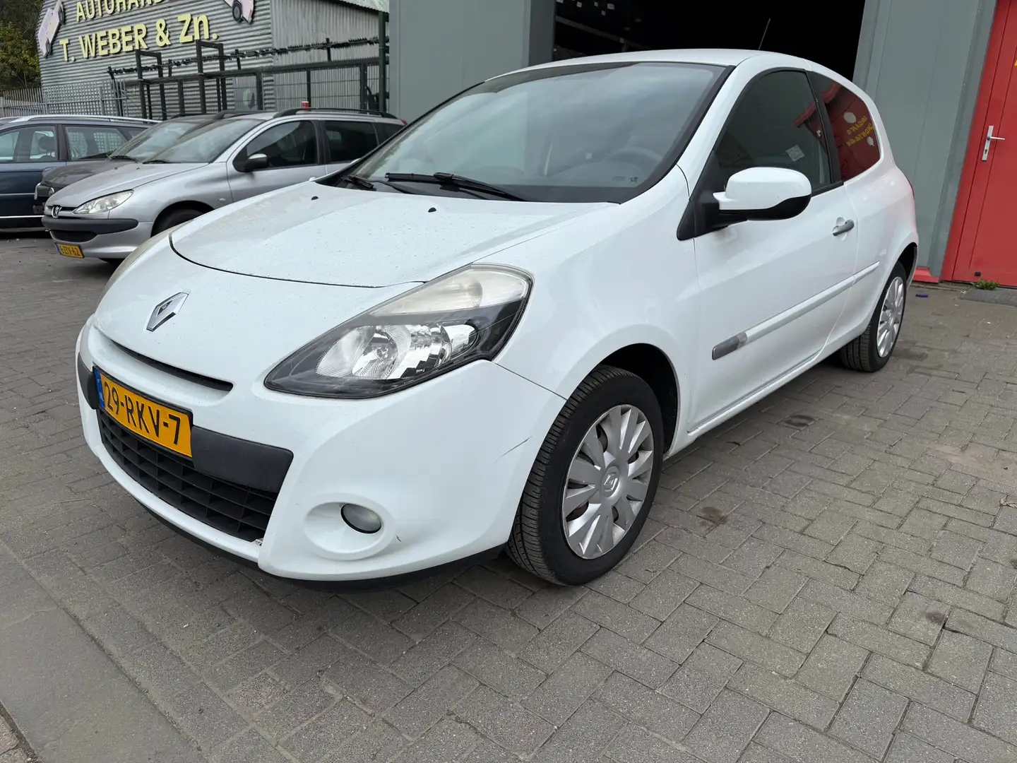 Renault Clio 1.2 Authentique Wit - 1