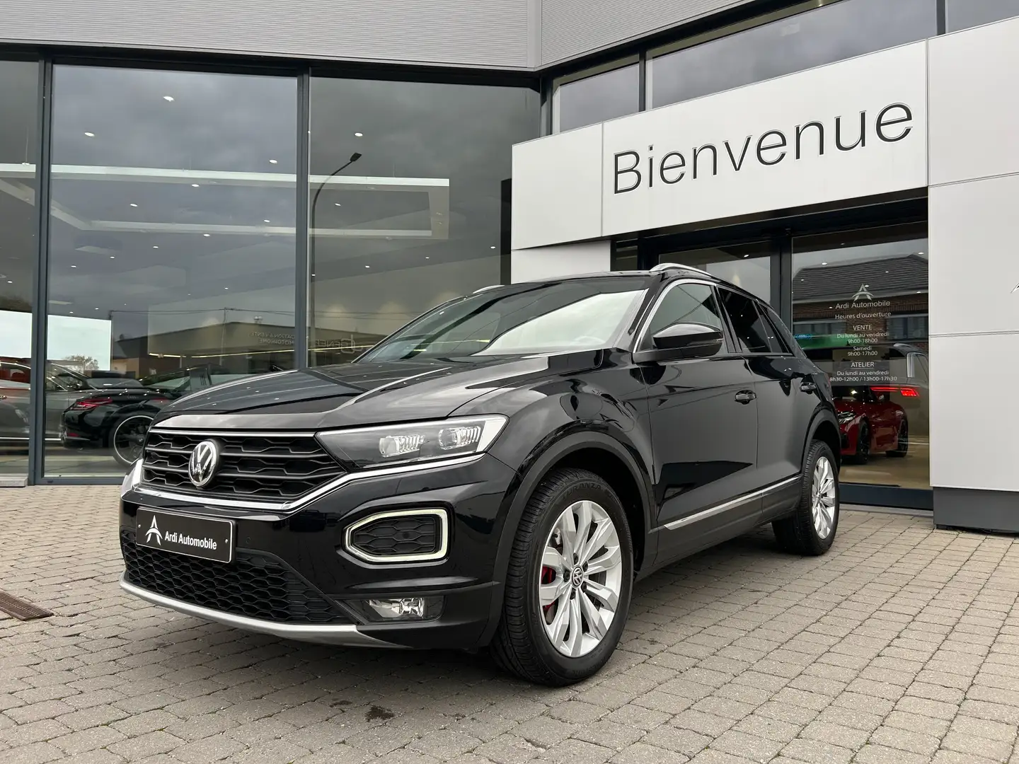 Volkswagen T-Roc 1.5 TSI *GARANTIE*1ER PROP*CARPLAY*LED AMB*CAMERA* Noir - 1