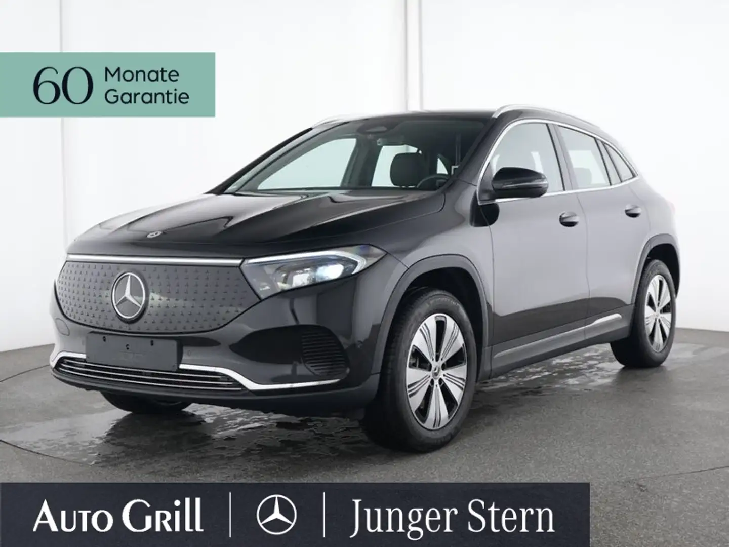 Mercedes-Benz EQA 300 4M Progressive Ambiente AHK Pano Totwink Schwarz - 1